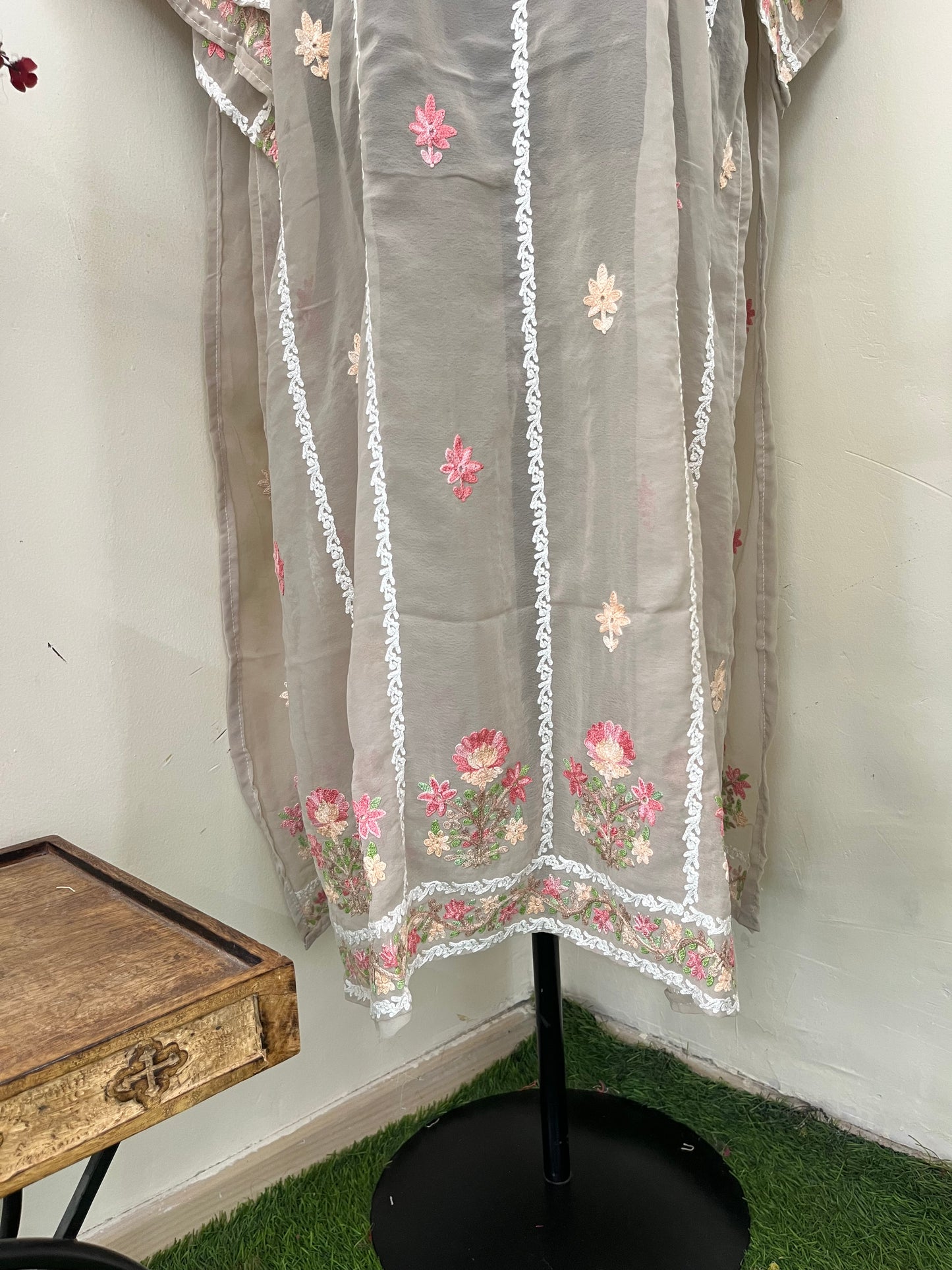 Moose Georgette All over Work Aari Embroidered Unstitched Kurta