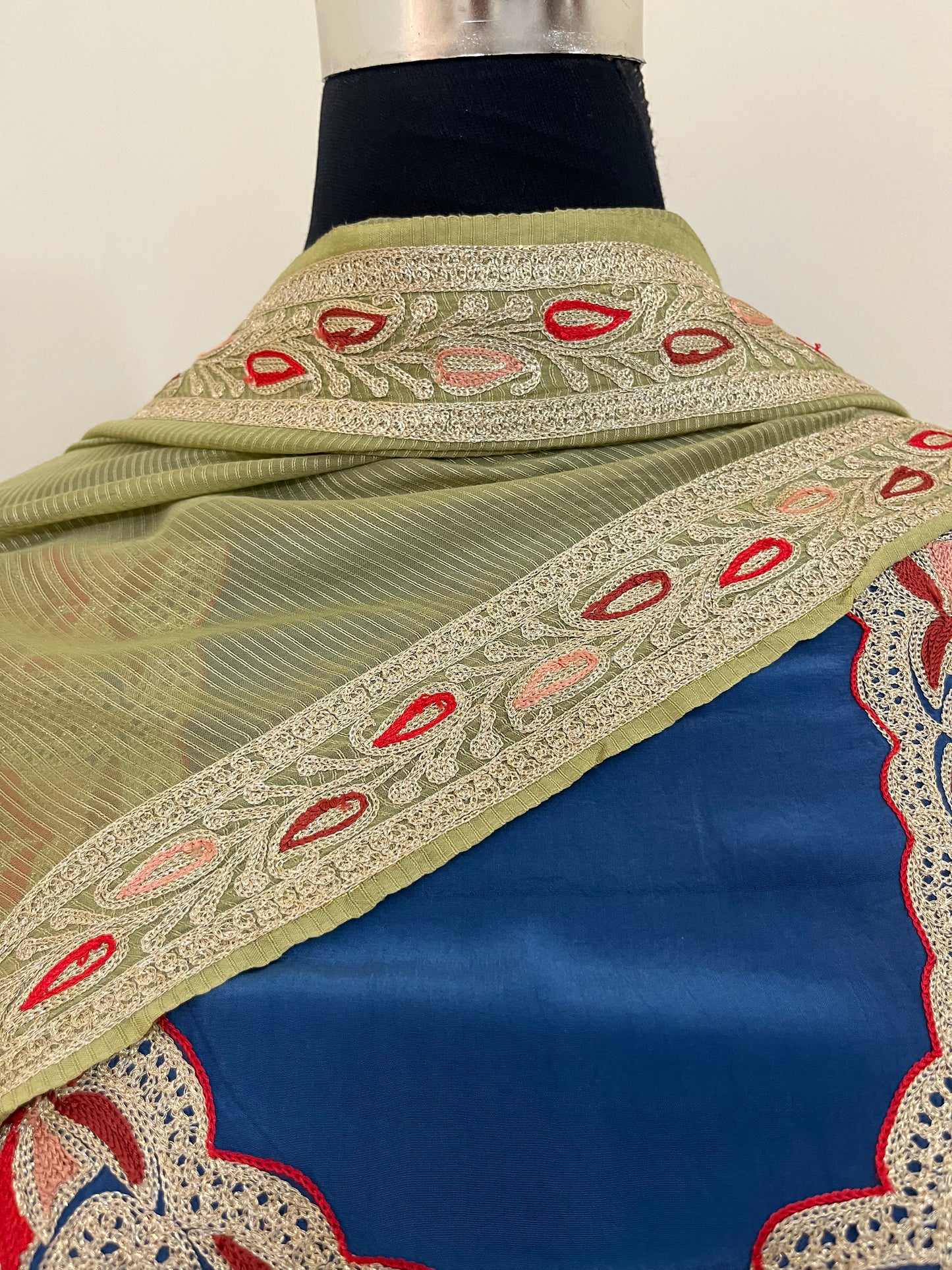 Kalaa’ Electric Blue Crape Kashmiri Suit