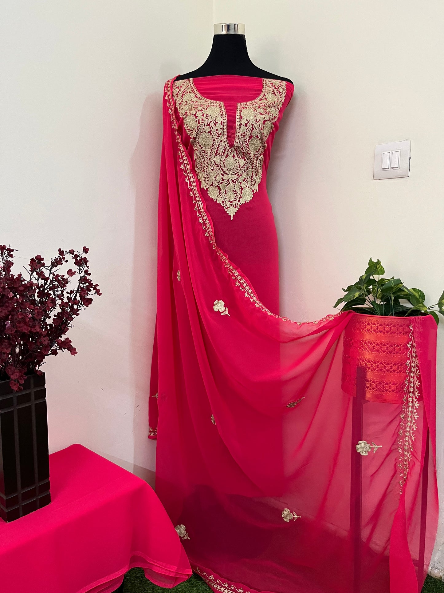 Candy Pink Georgette 3pc Kashmiri Tilla Suit
