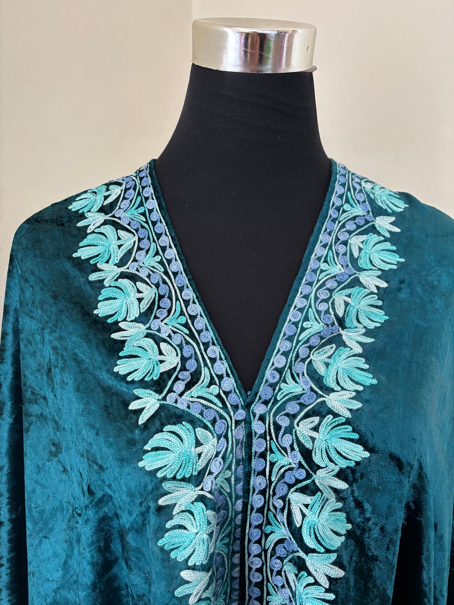 Green Aari Embroidered Makhmal Cape
