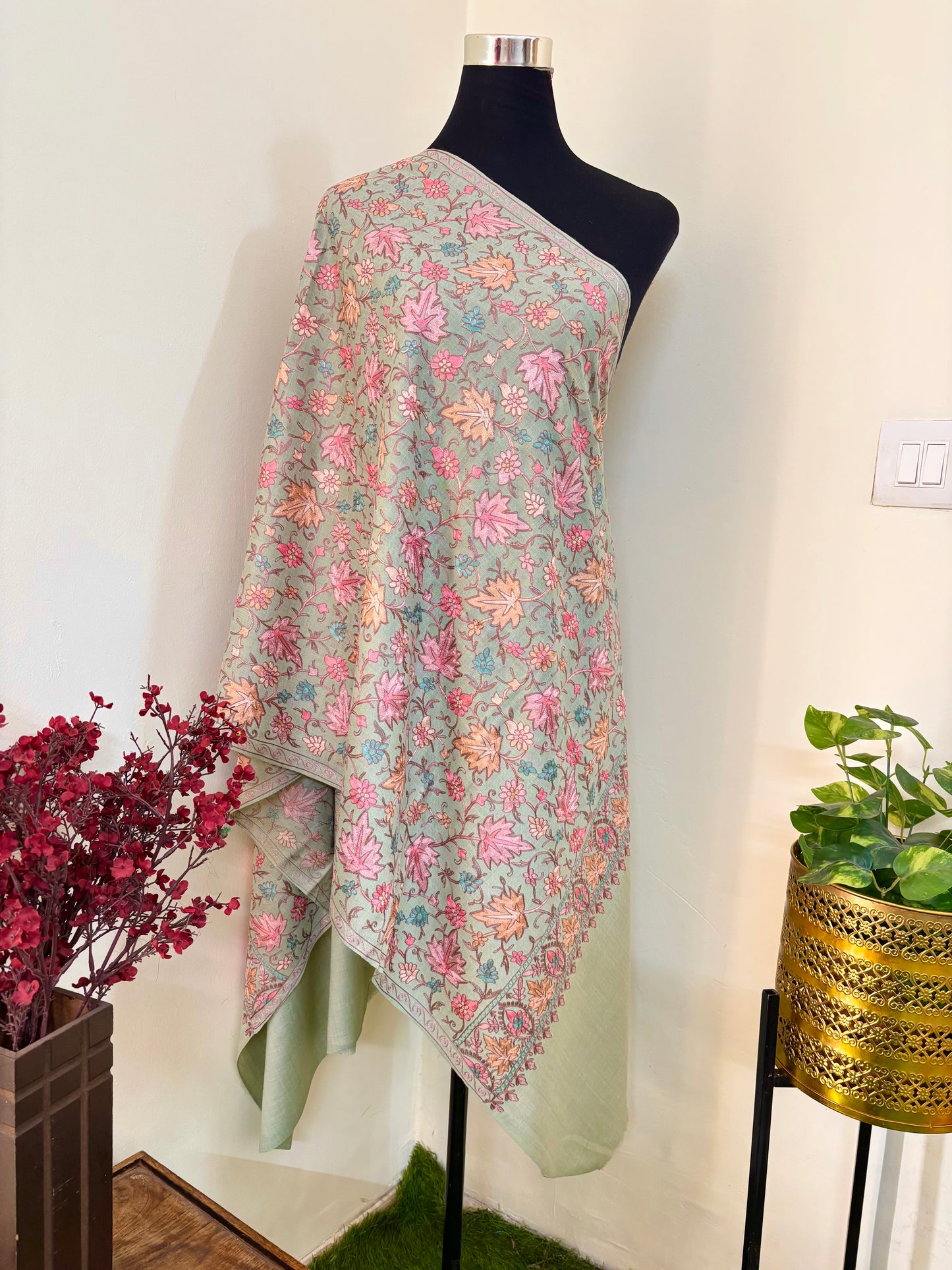 Pastel Green Chinaar Jaal Kashmiri Semi Pashmina Stole