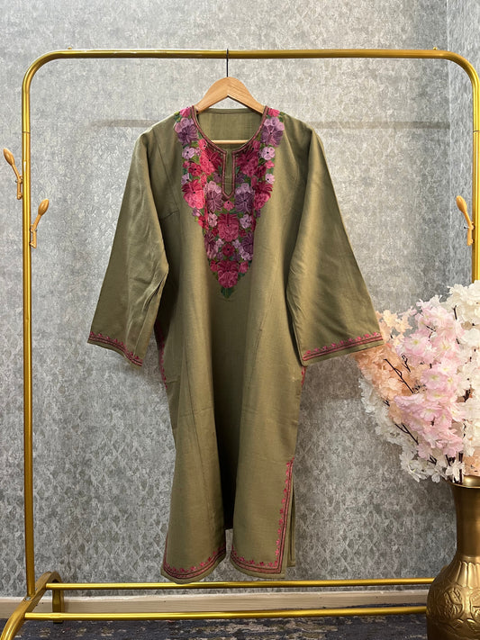 Beige Aari Embroidered Wool Pheran