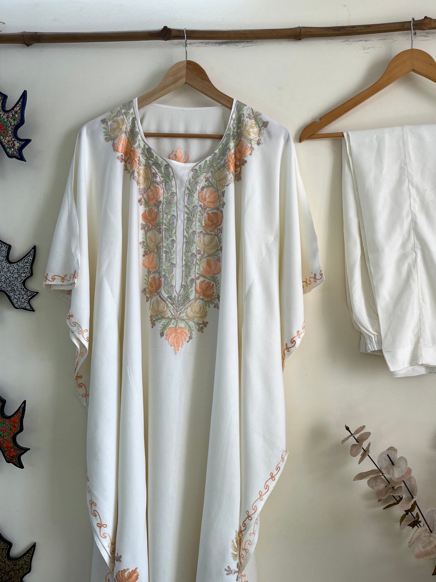 Off White Muslin Cotton Kashmiri Kaftan Set