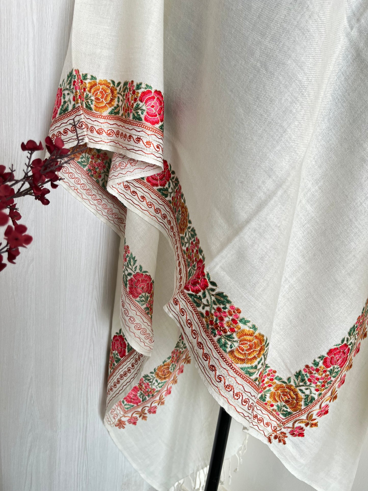 Cream Silk Thread Border Embroidered Fine Semi Pashmina stole