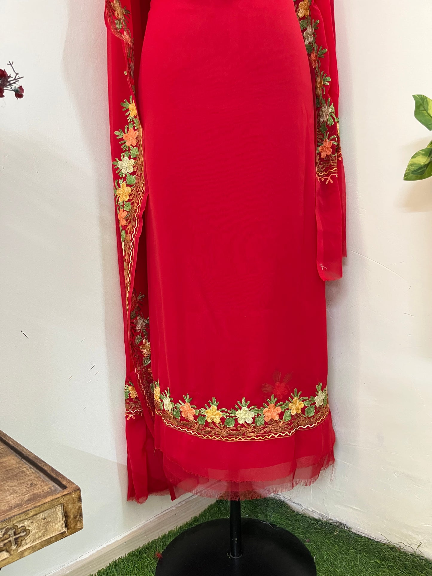 Red Georgette 3 Pc Kashmiri Suit