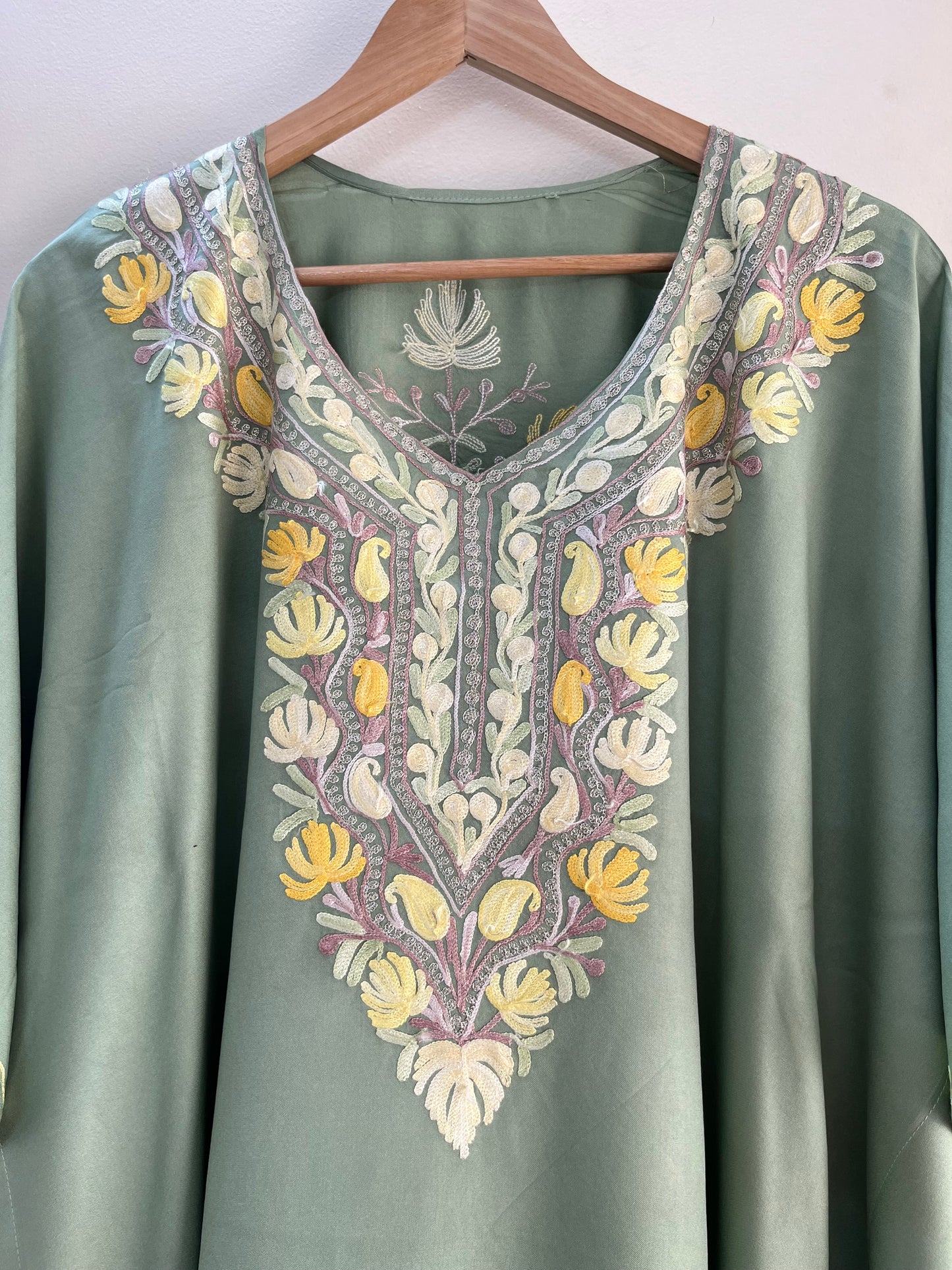 Pastel Green Muslin Cotton Kashmiri Kaftan Set