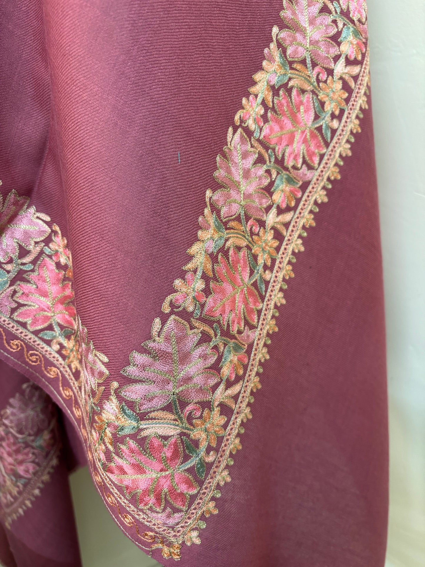 Onion Pink Chinaar Border Kashmiri Stole