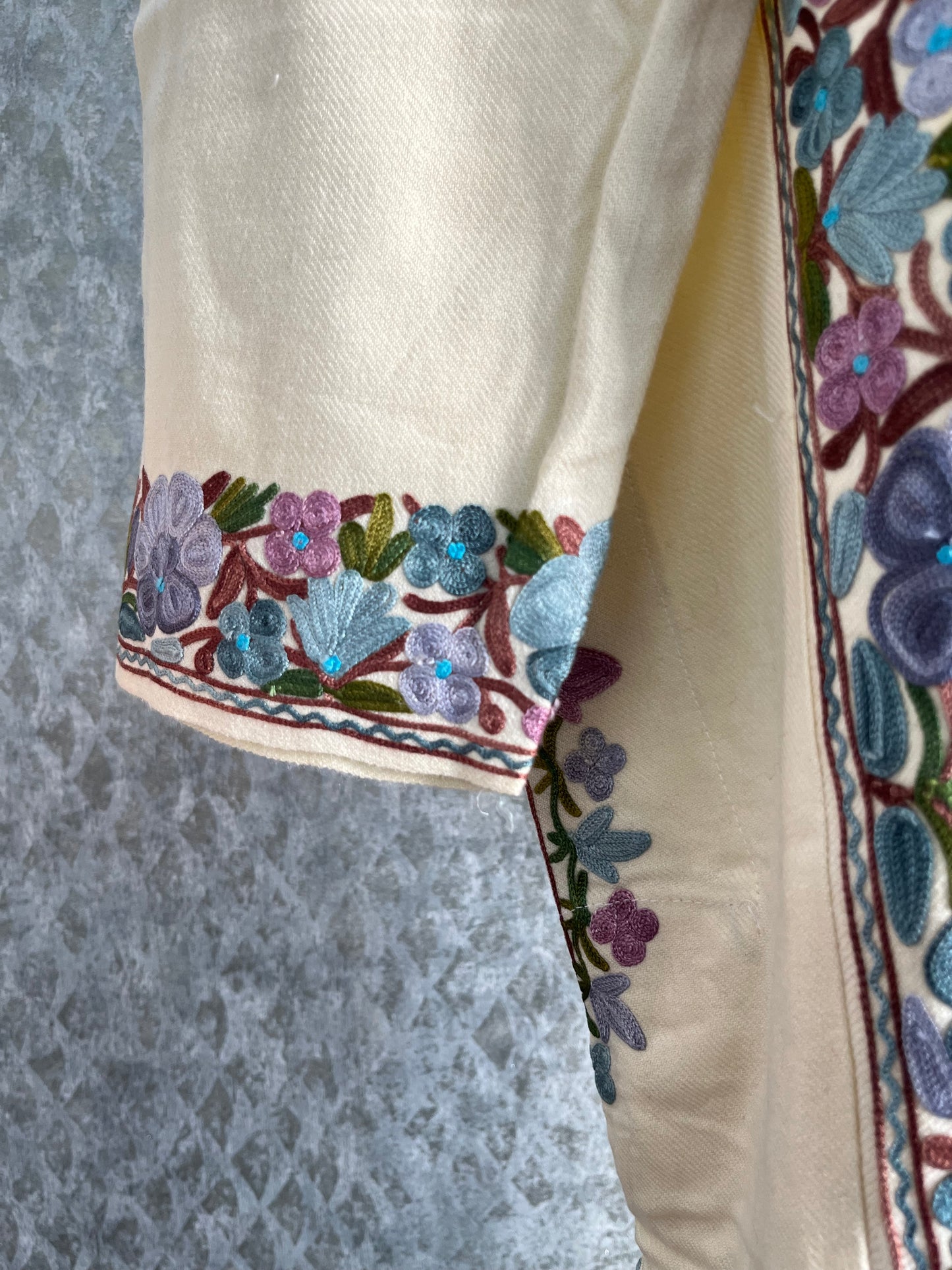 Off White Aari Embroidered Wool Pheran