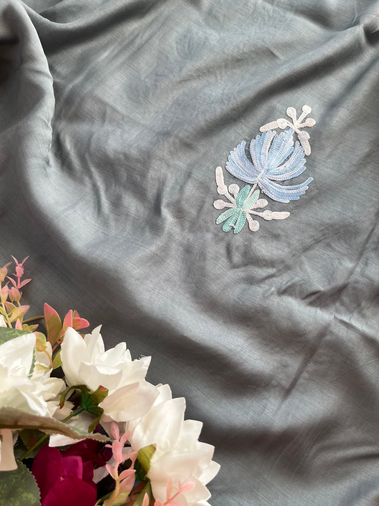 English Grey Mul Cotton Shibori Work Kashmiri 3pc Suit