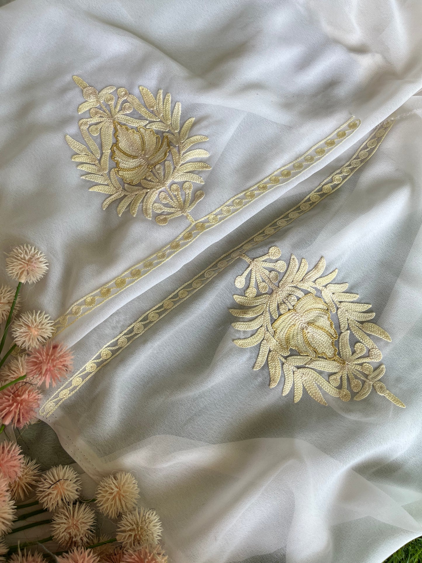 Off White Georgette 3pc Kashmiri Suit