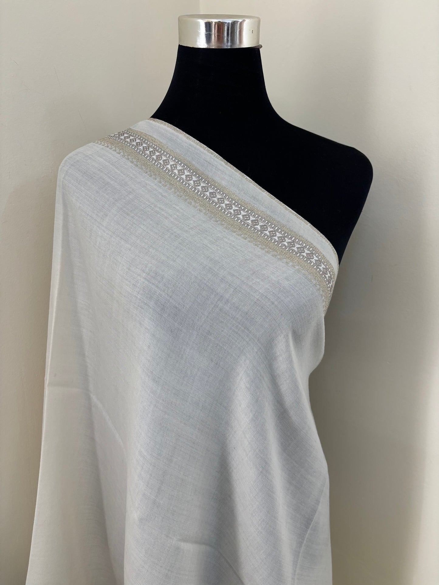 Cream Baadam Bael Kashmiri Stole