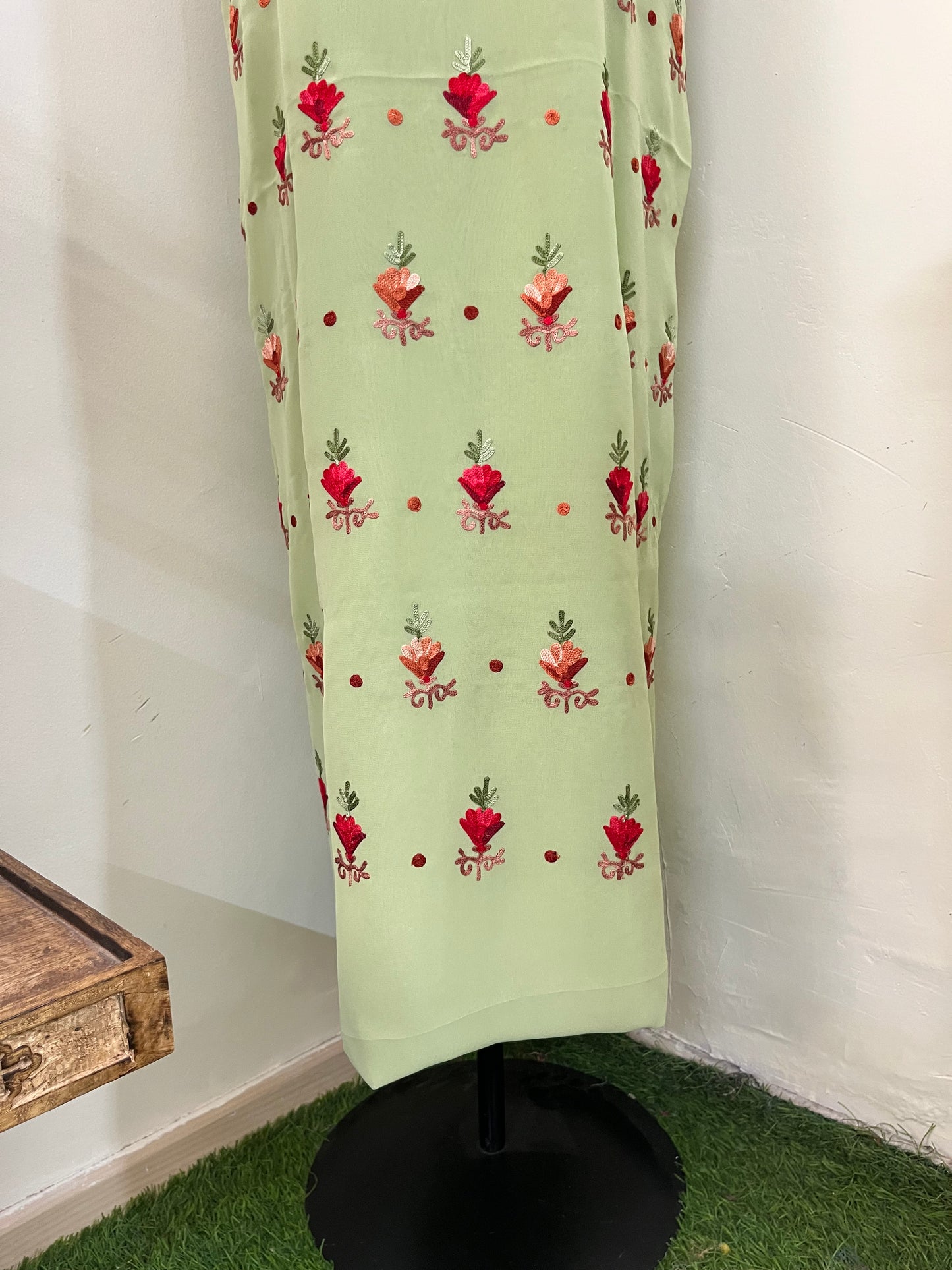 Pastel Green Georgette Kashmiri Kurta Material