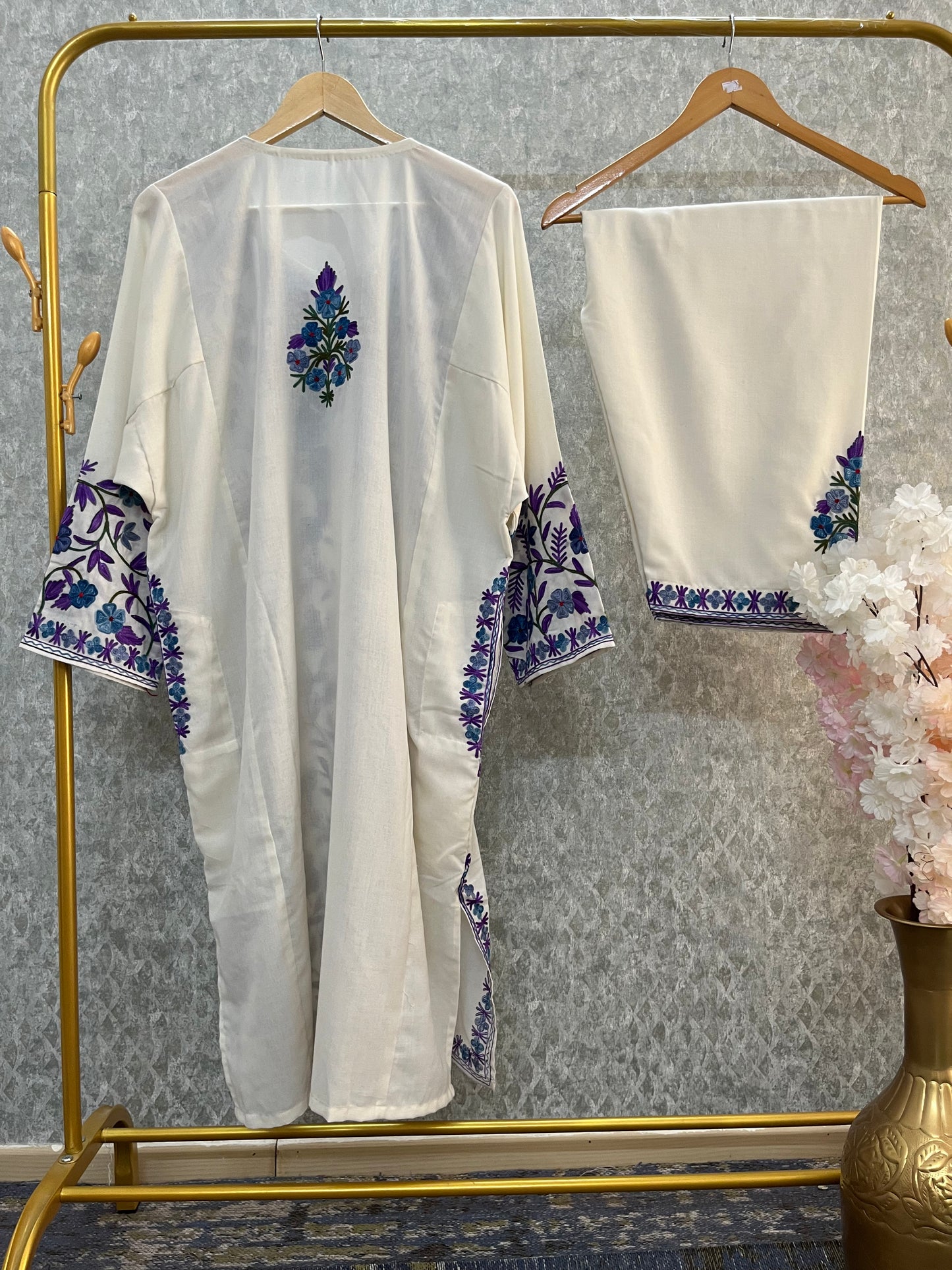 Off White Cotton Front Jaal Pheran Set Size(48)