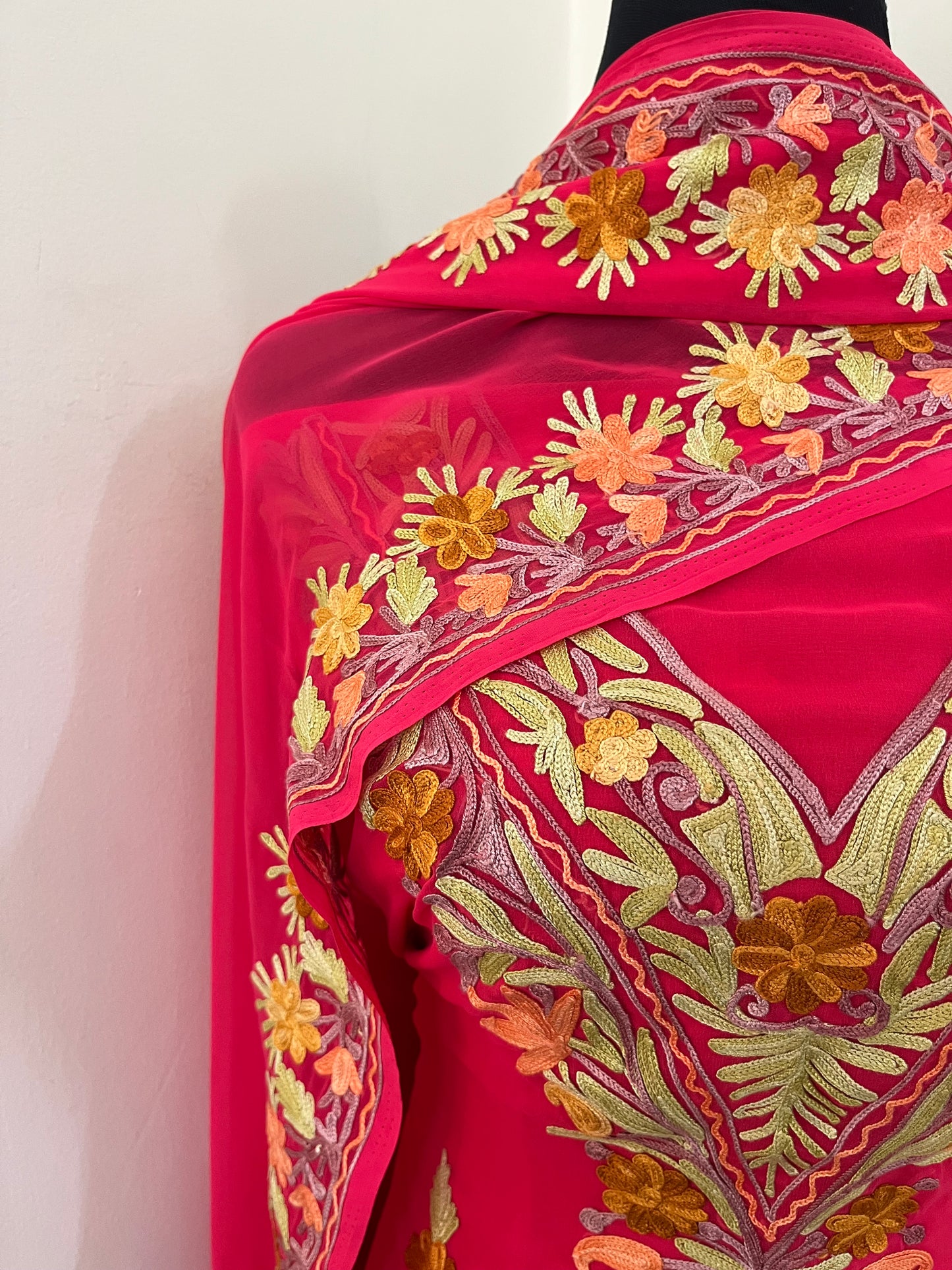 Reddish Pink Georgette 3 Pc Kashmiri Suit