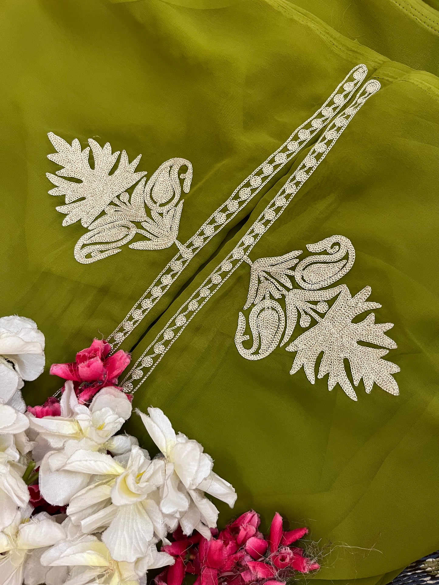 Henna green Georgette 3pc Kashmiri Tilla Suit