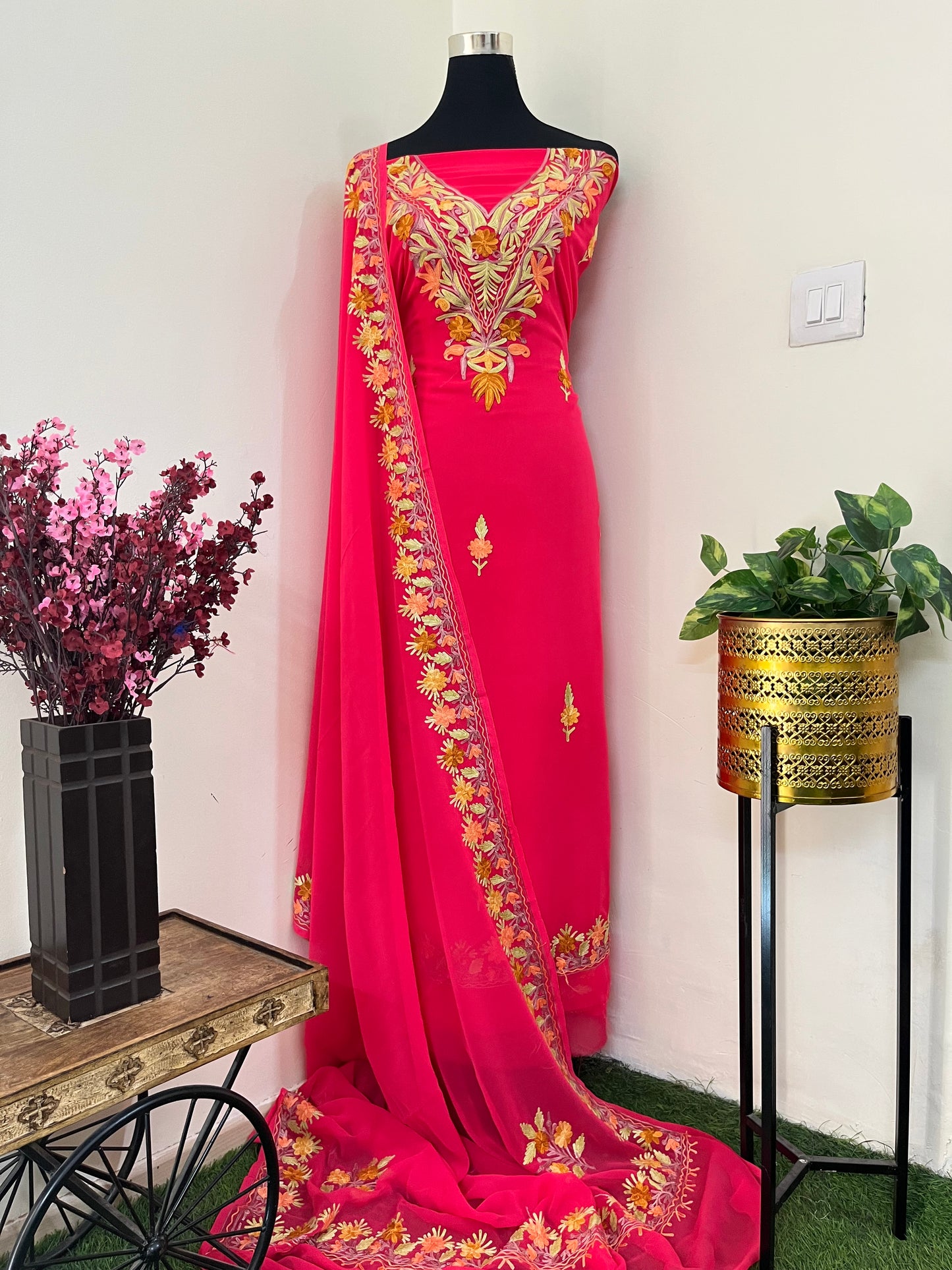 Reddish Pink Georgette 3 Pc Kashmiri Suit