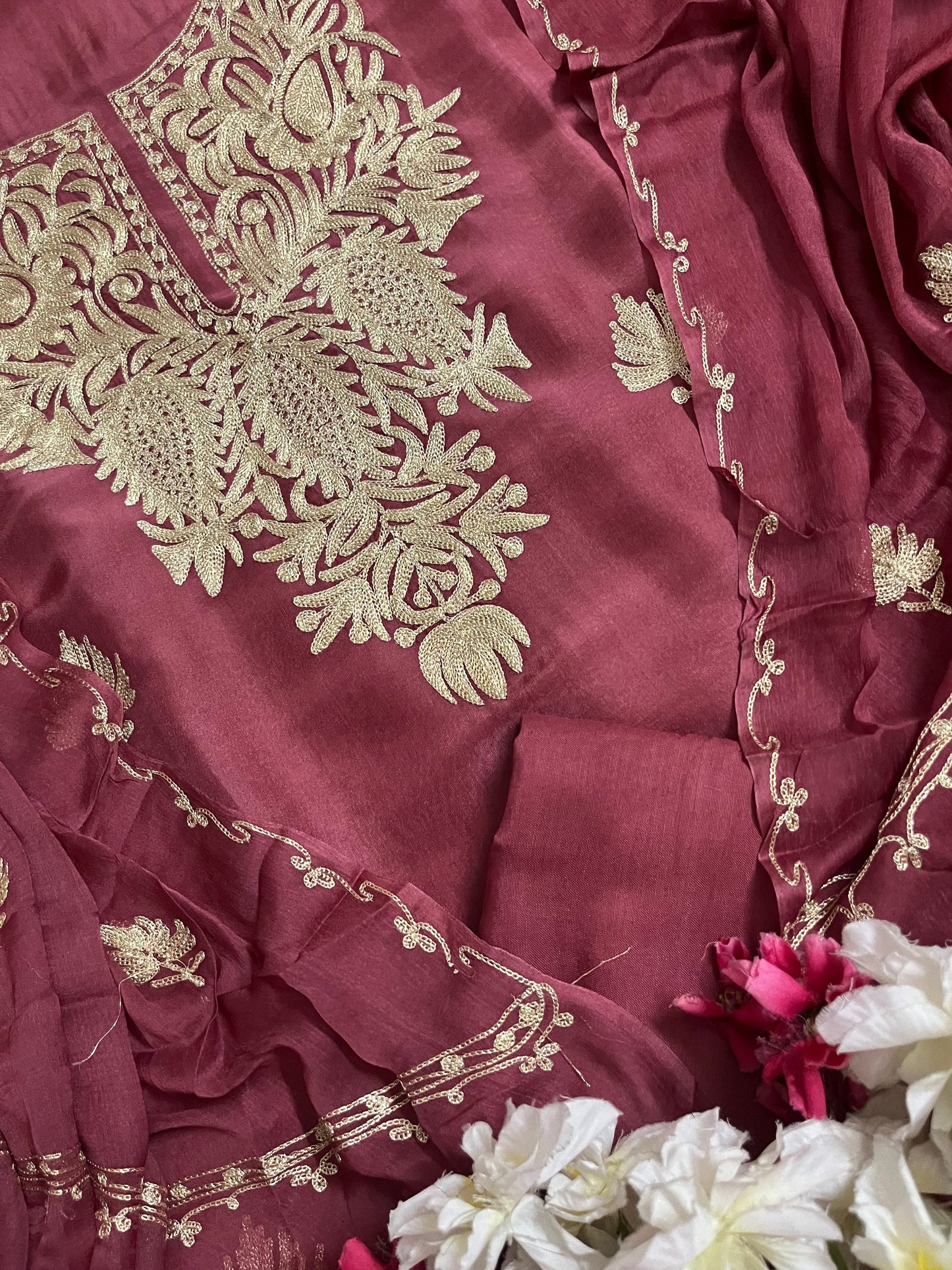 Sanam’ Onion Pink Silk Tilla Kashmiri Suit