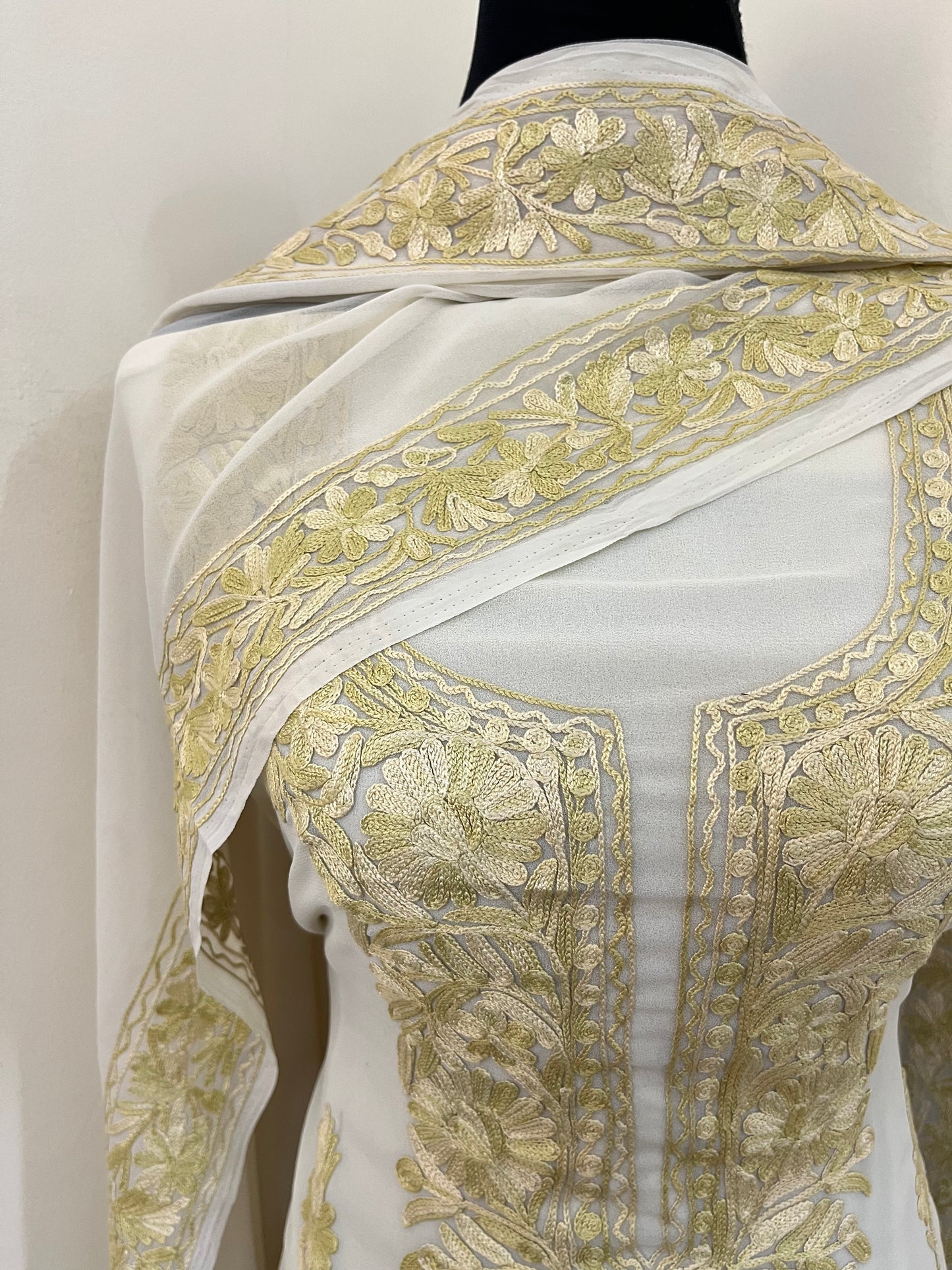 Off white Georgette Kashmiri Suit