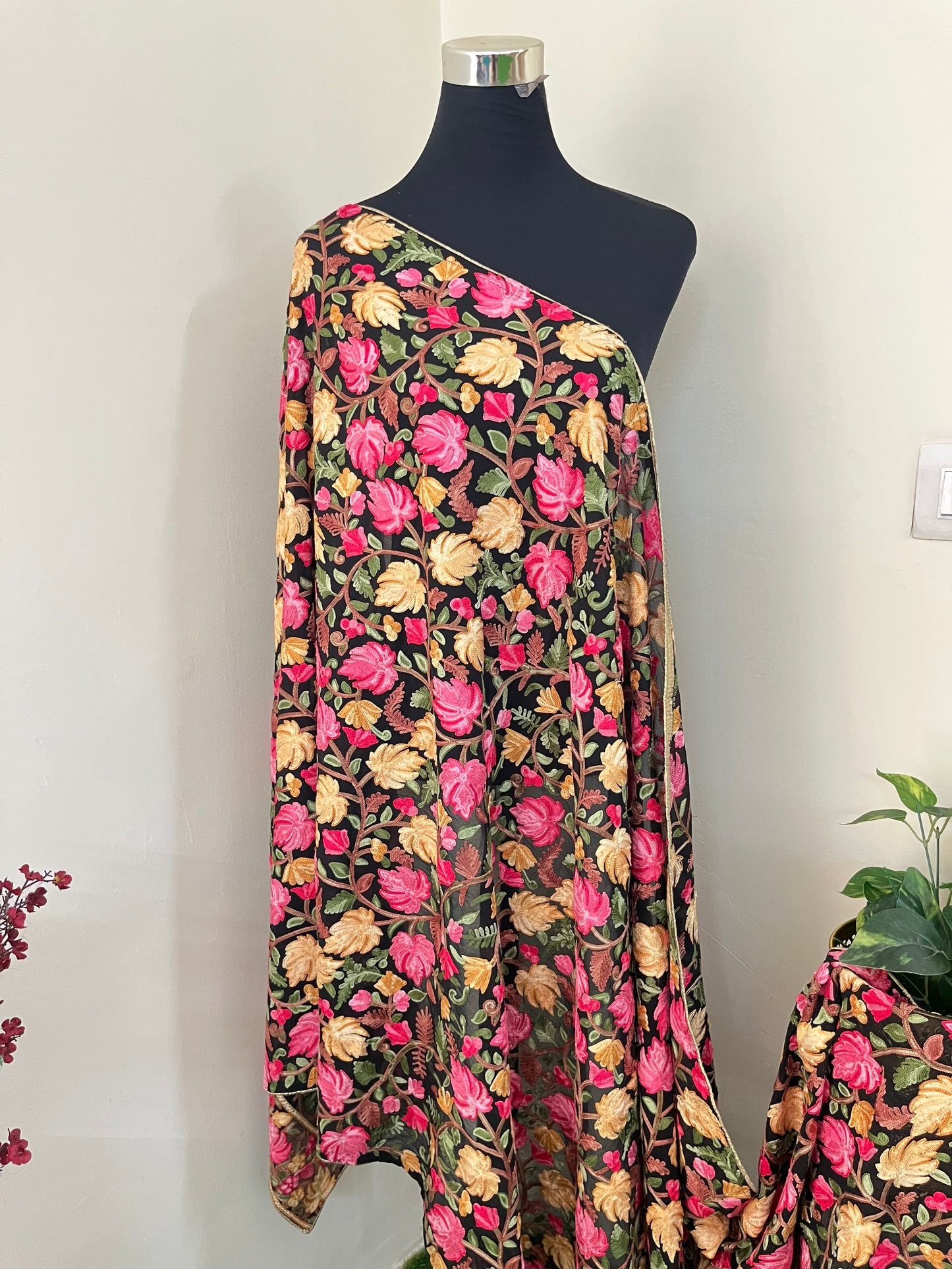 Kashmiri Georgette Odhni