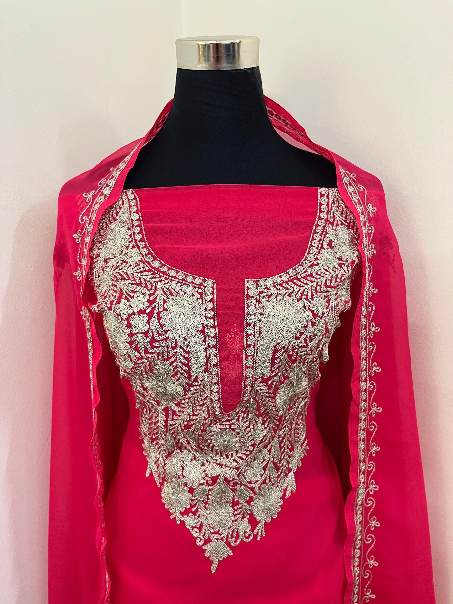 Dark pink Georgette 3pc Kashmiri Tilla Suit