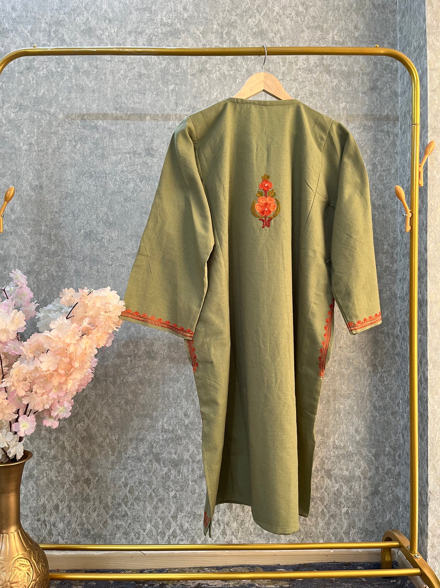 Beige Aari Embroidered Wool Pheran