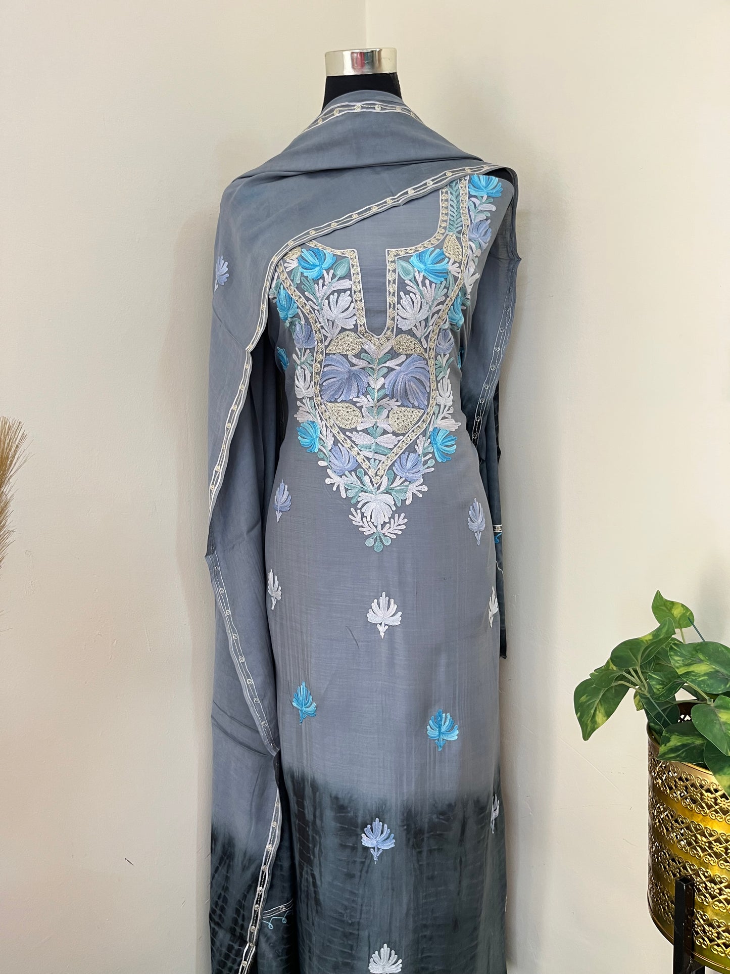 English Grey Mul Cotton Shibori Work Kashmiri 3pc Suit