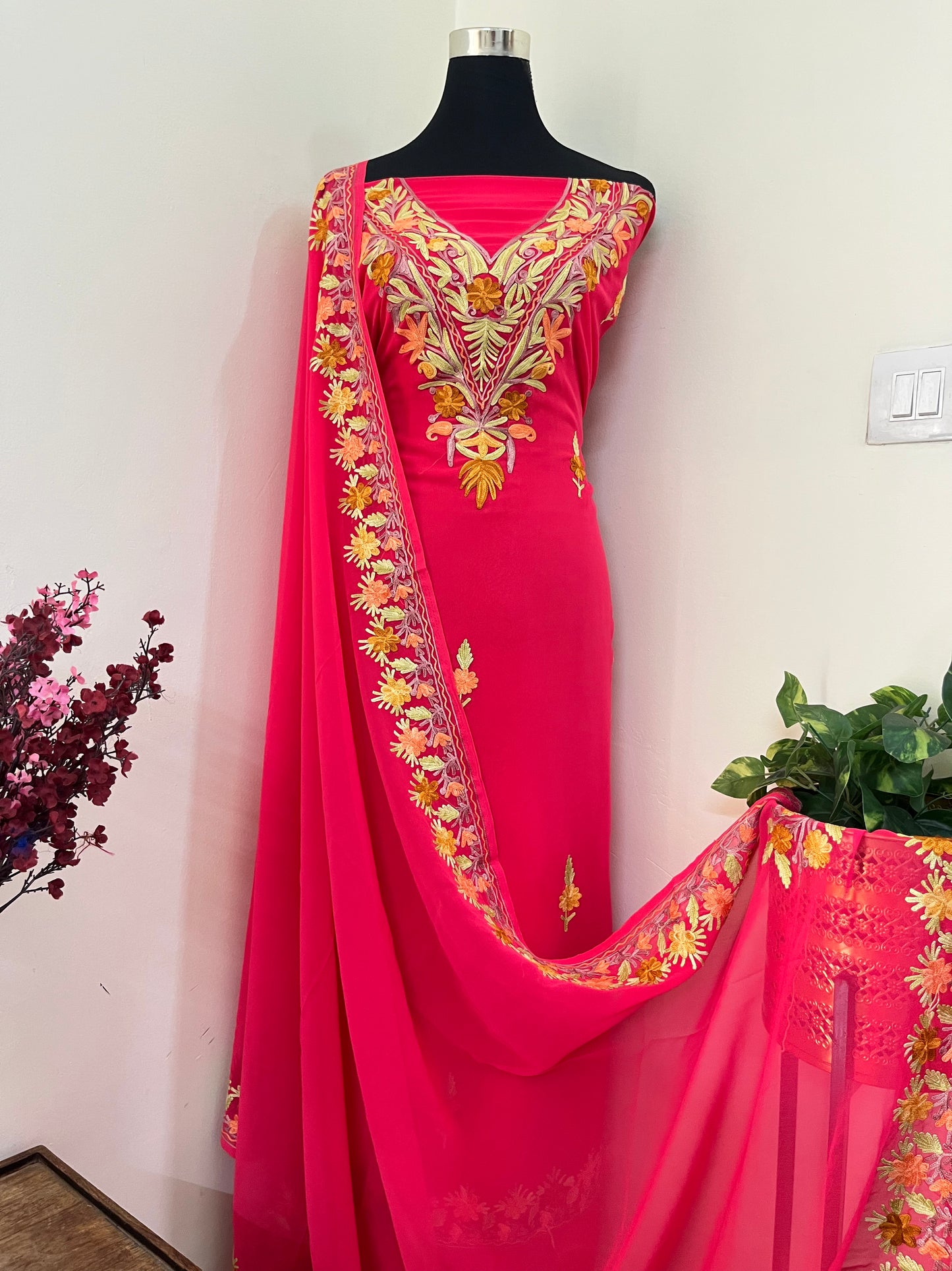 Reddish Pink Georgette 3 Pc Kashmiri Suit
