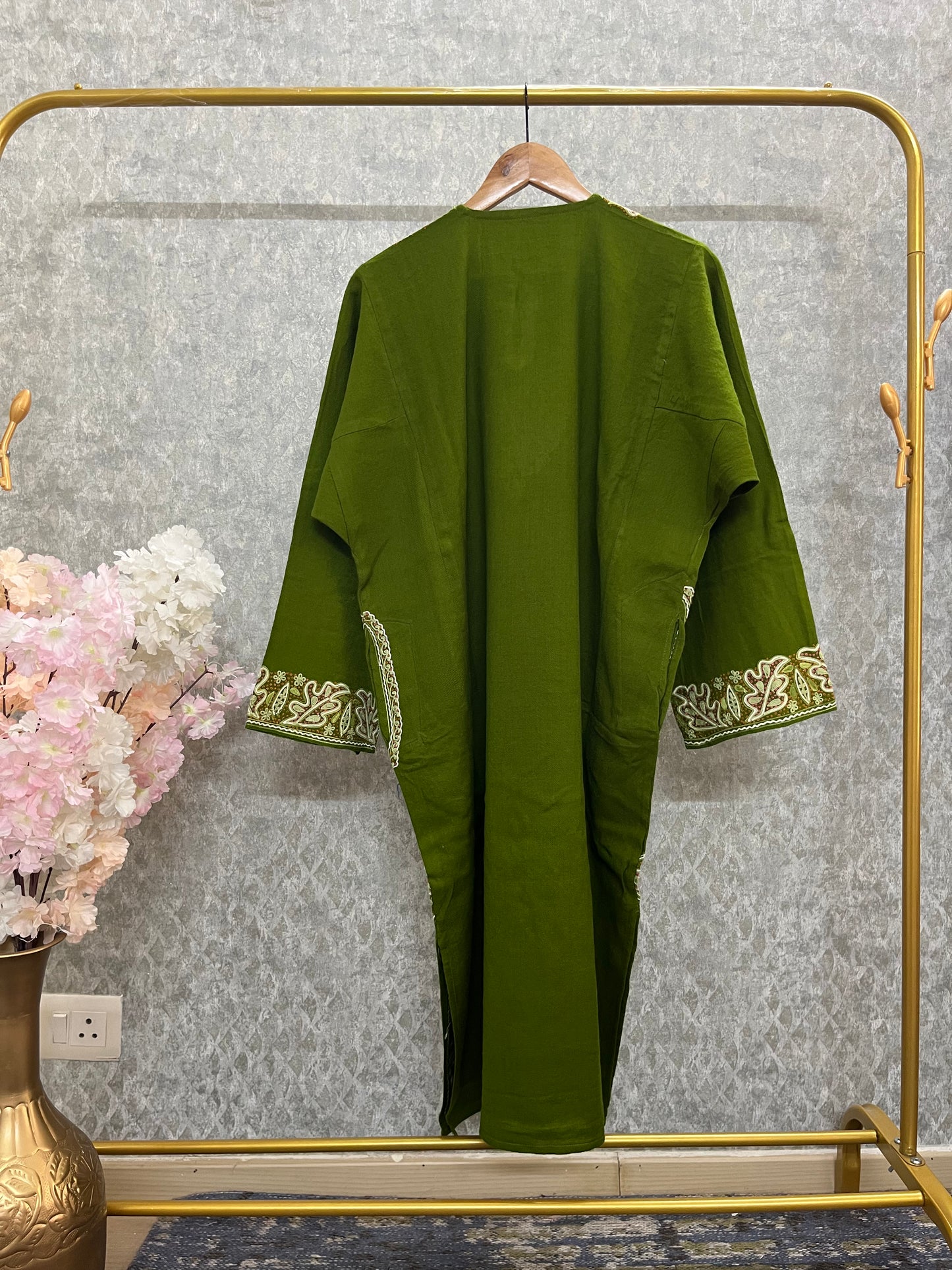 Green Aari and Sozni Hand Embroidered Pure Wool Pheran
