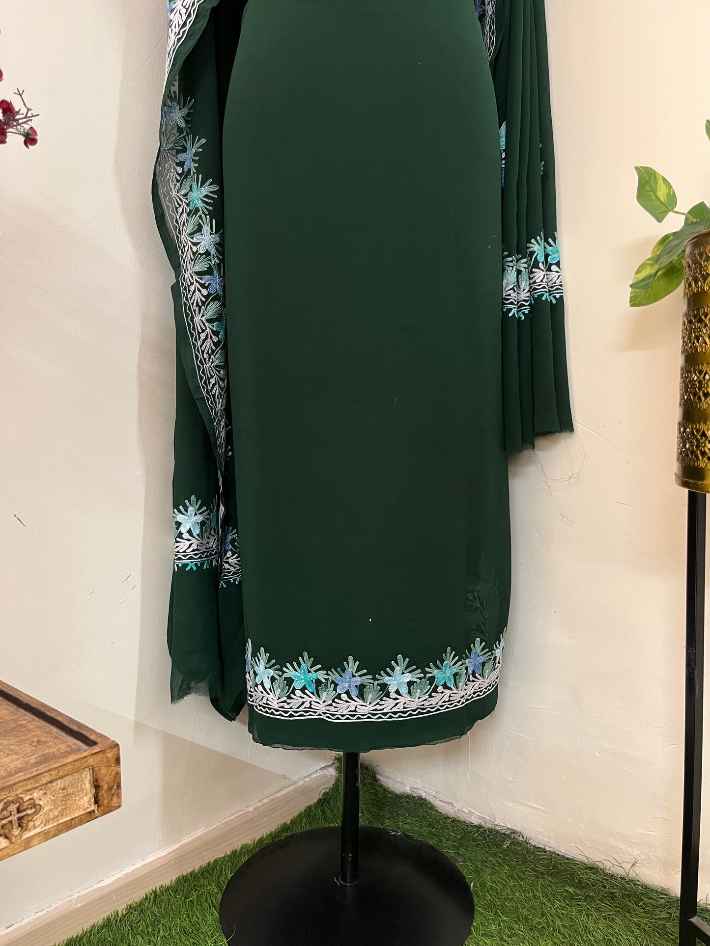 Green Georgette 3 Pc Kashmiri Suit