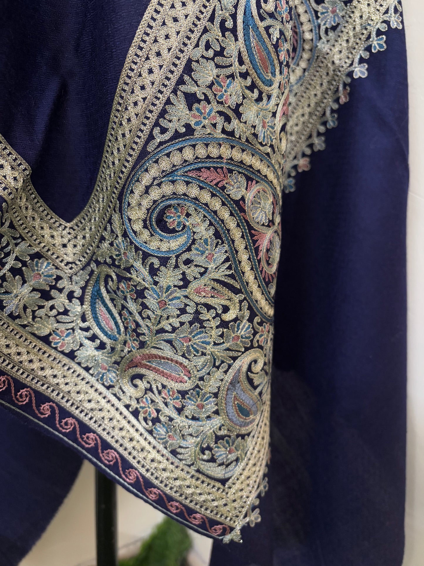 Midnight Blue Ambi Bael Kashmiri Stole