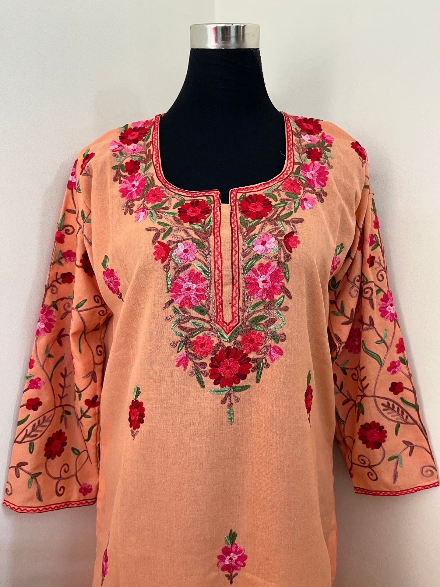 ‘Bageecha’ Cotton Stitched Aari Work Kurti (XL)