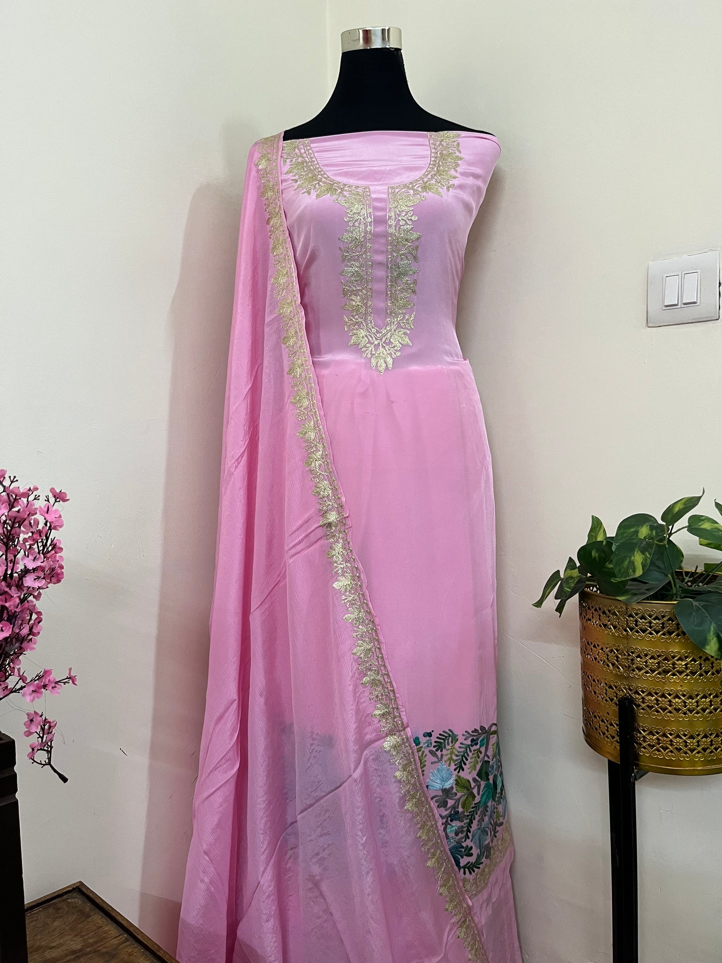 ‘Kalaa’ Soft Pink Crape Kashmiri Suit