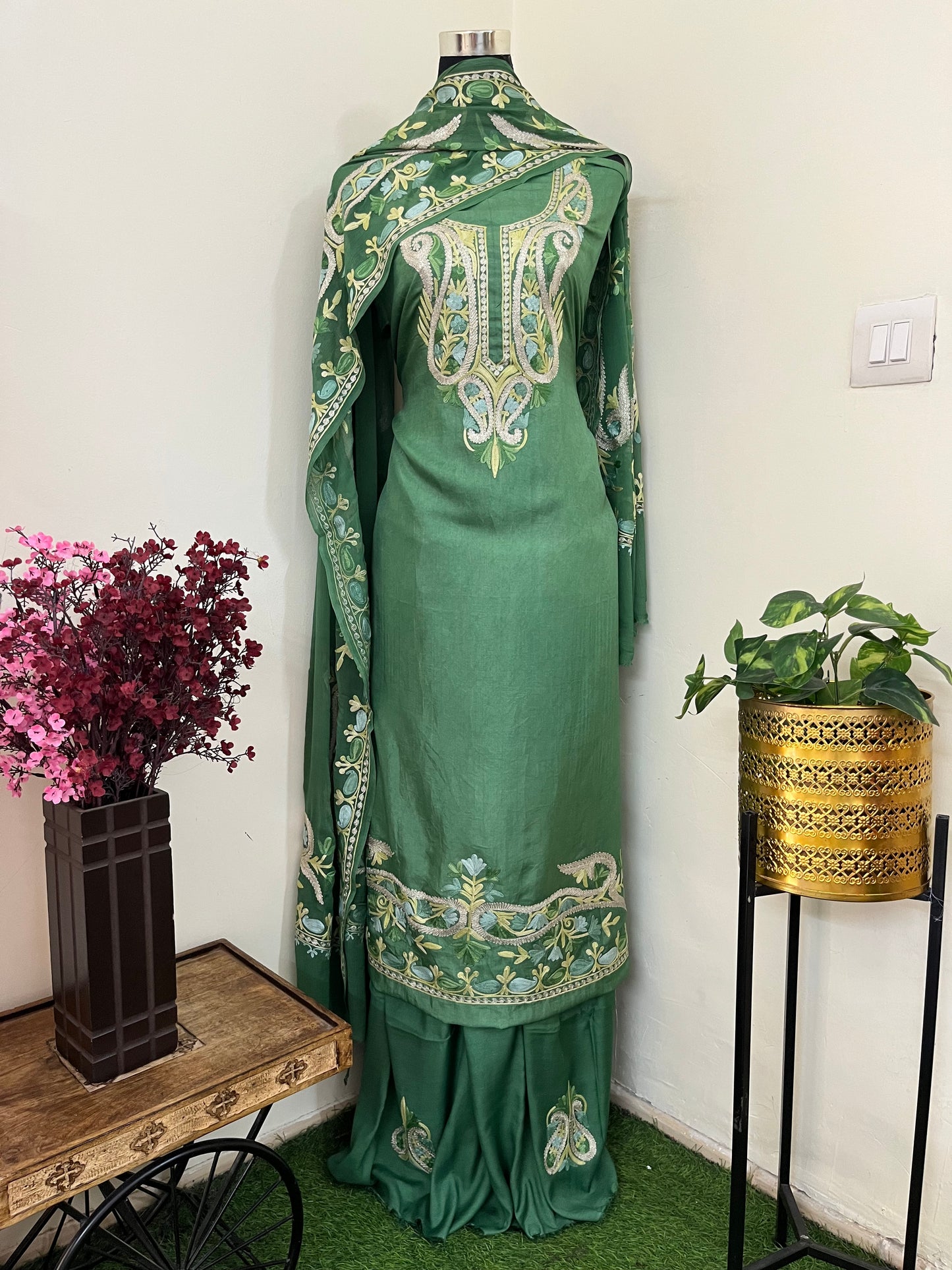 Pastel Green Opada Silk Kashmiri Suits