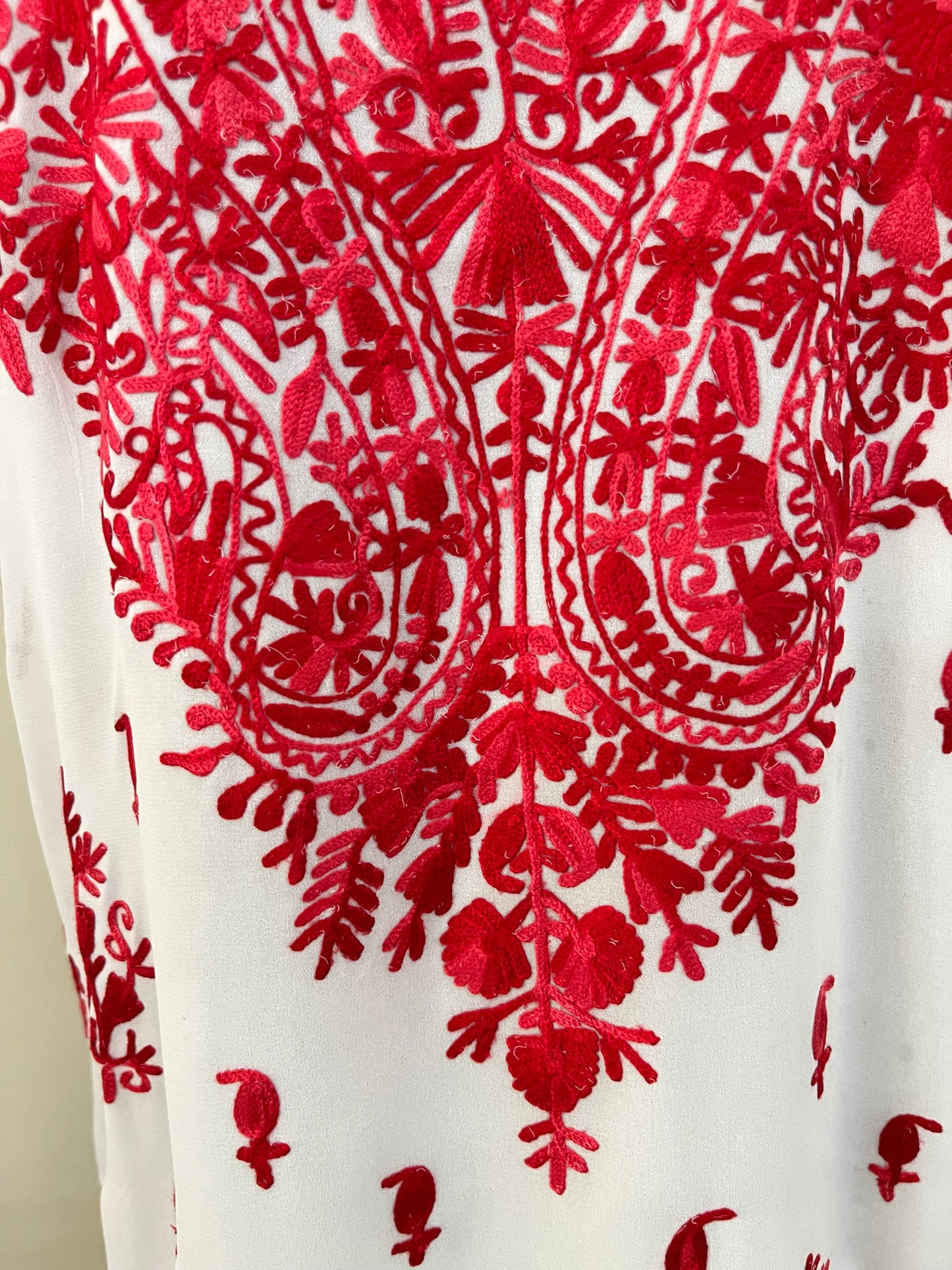 Off white - Red Georgette Kashmiri Unstitched Kurta Material
