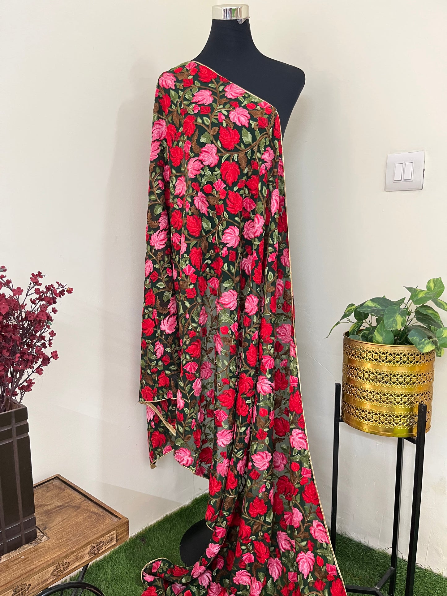 Kashmiri Georgette Odhni