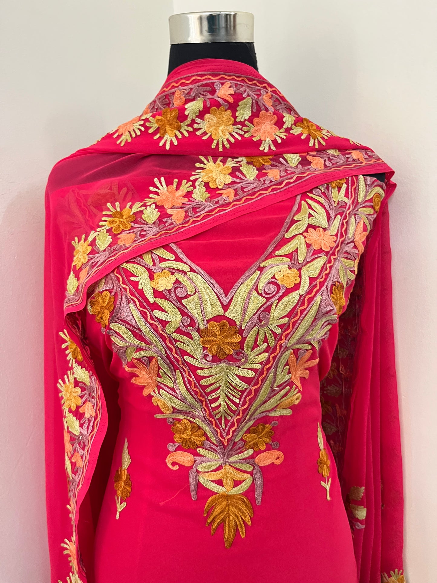 Reddish Pink Georgette 3 Pc Kashmiri Suit