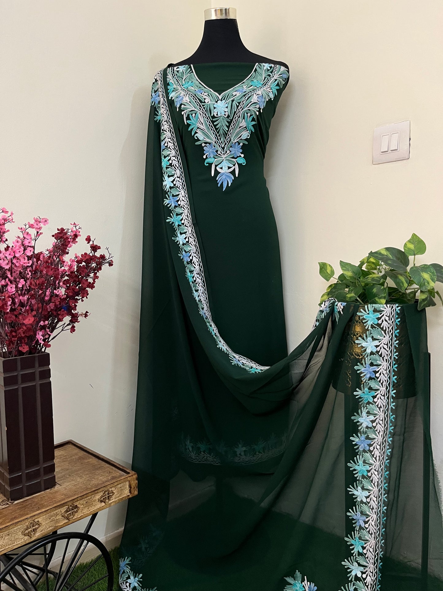 Green Georgette 3 Pc Kashmiri Suit