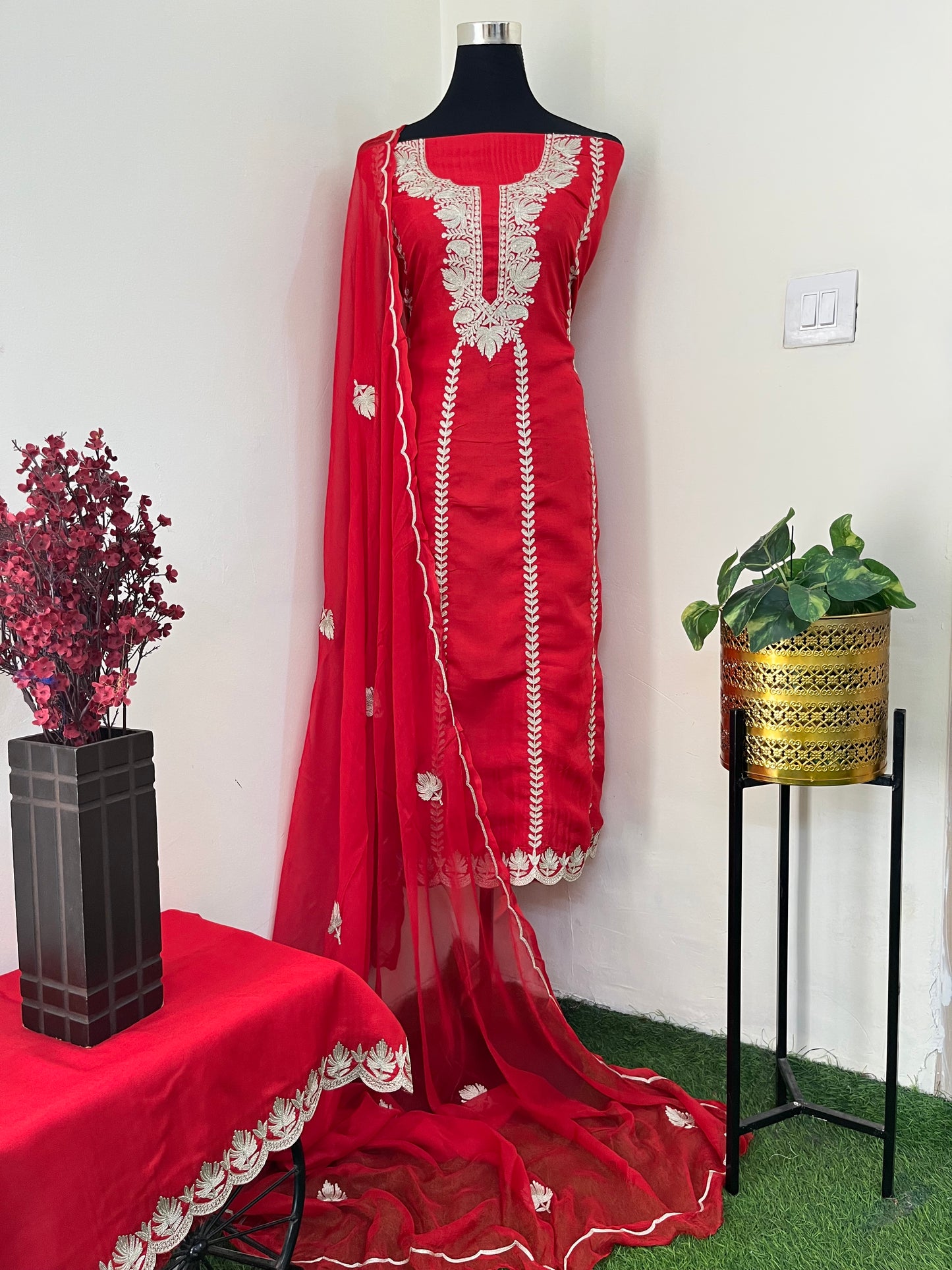 Red Sanam’ Silk Tilla Kashmiri Suit