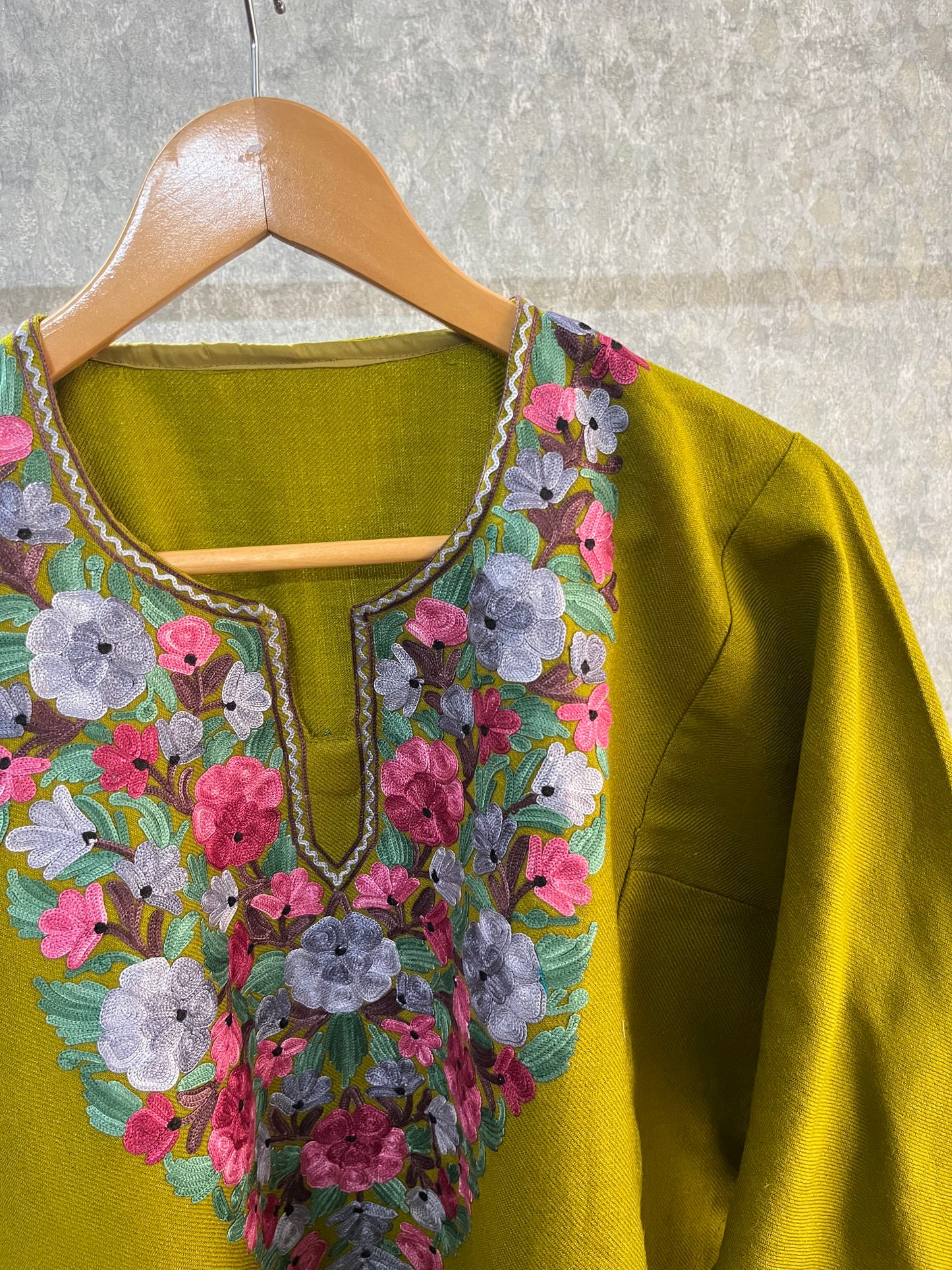 Heena Green Aari Embroidered Wool Pheran