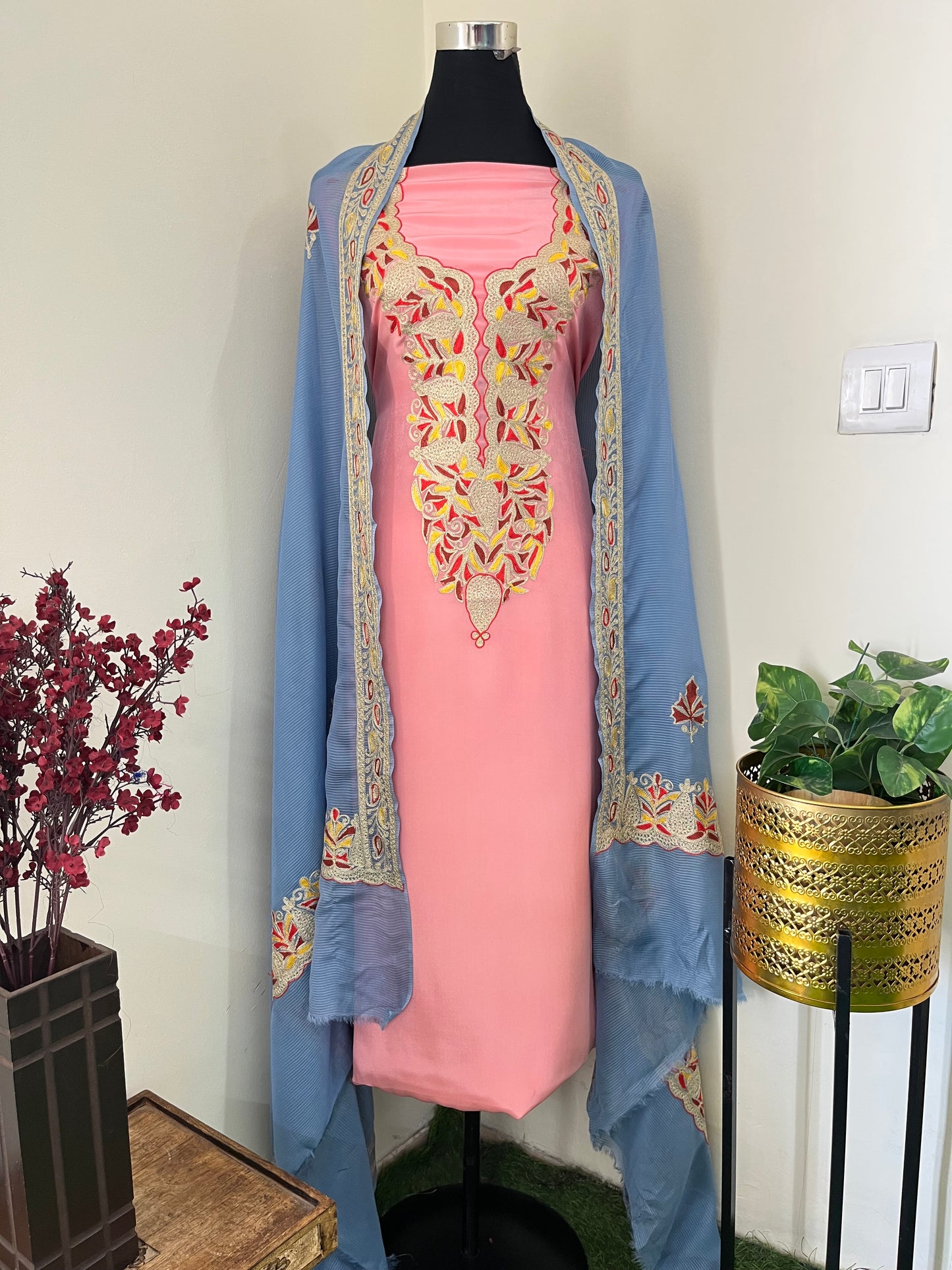 Kalaa’ Soft Pink Crape Kashmiri Suit