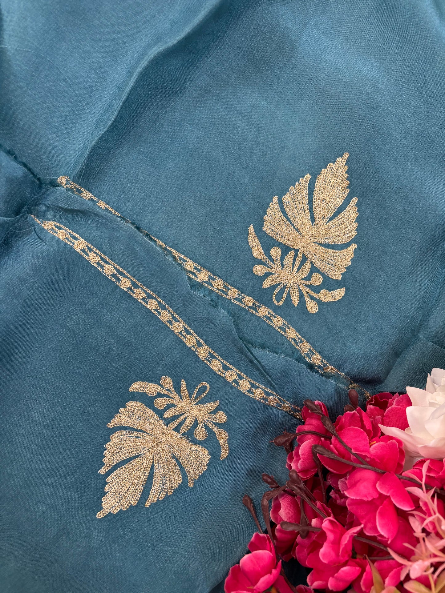 Sanam’ Pastel Blue Silk Tilla Kashmiri Suit