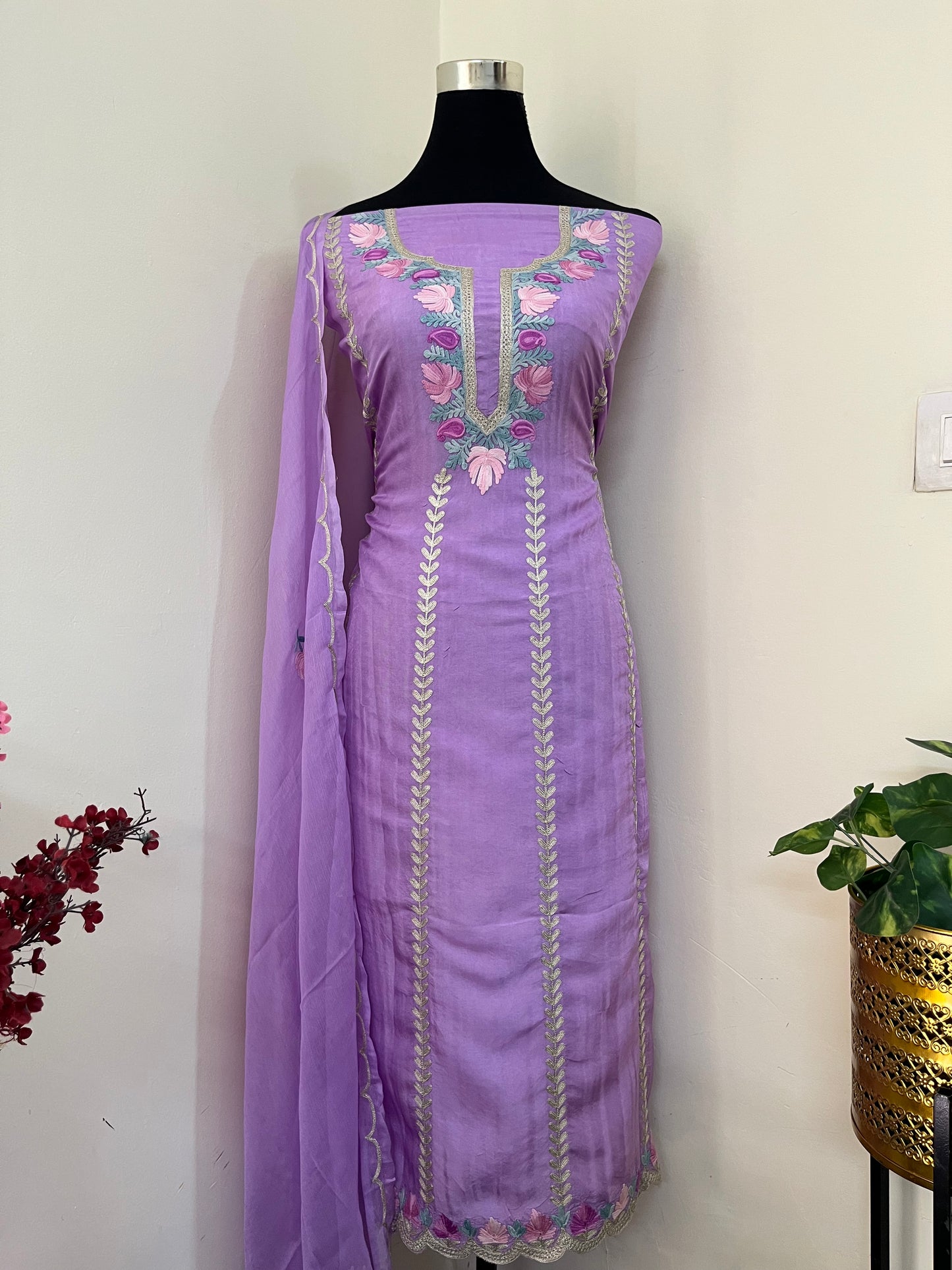 Sanam’ Silk Aari Embroidered Suit material