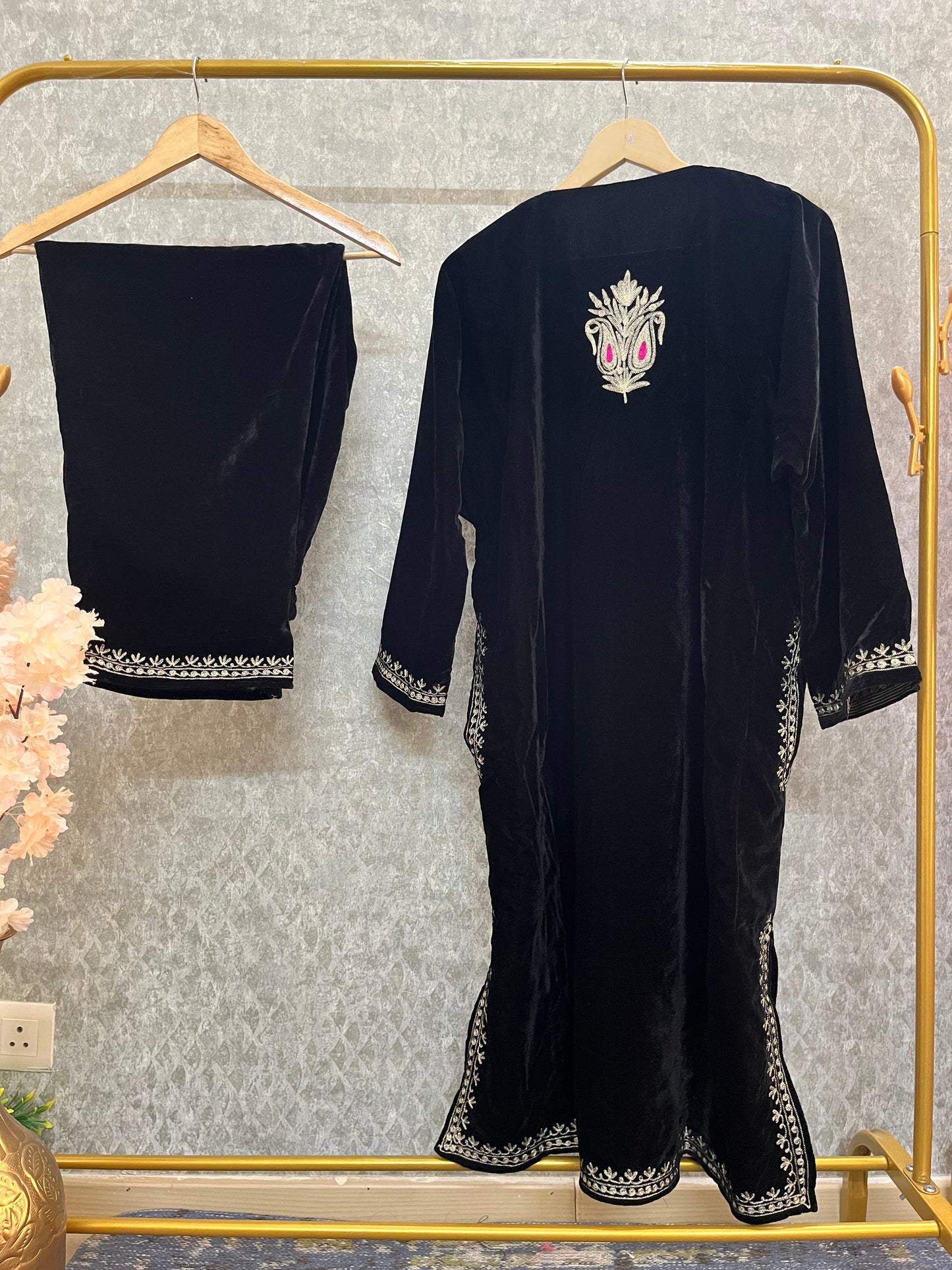 Black Velvet Tilla Pheran (Size 50)