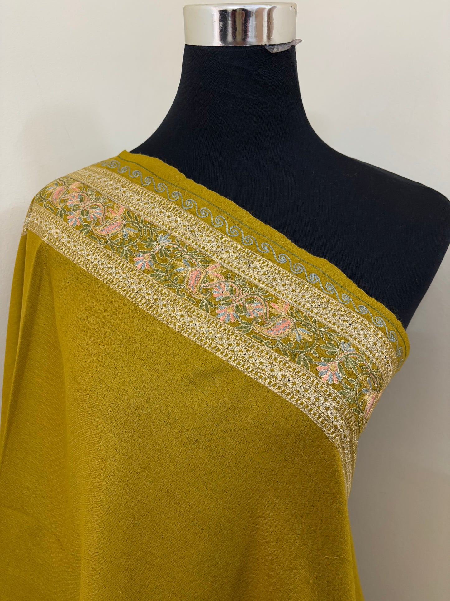 Golden Yellow Ambi Bael Kashmiri Stole