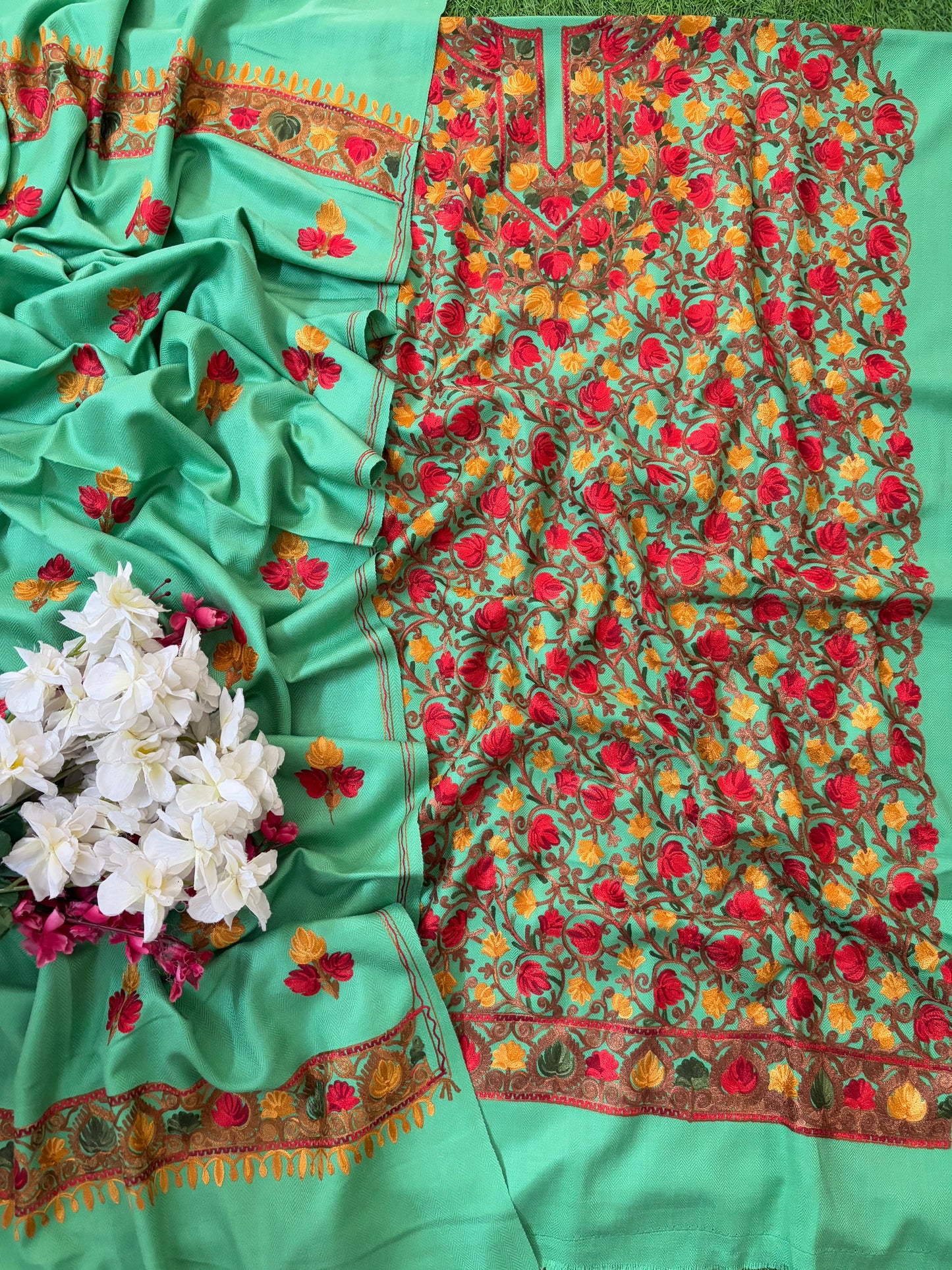 Pea Green Chinar Woollen Aari Embroidered 3pc Suit Stole