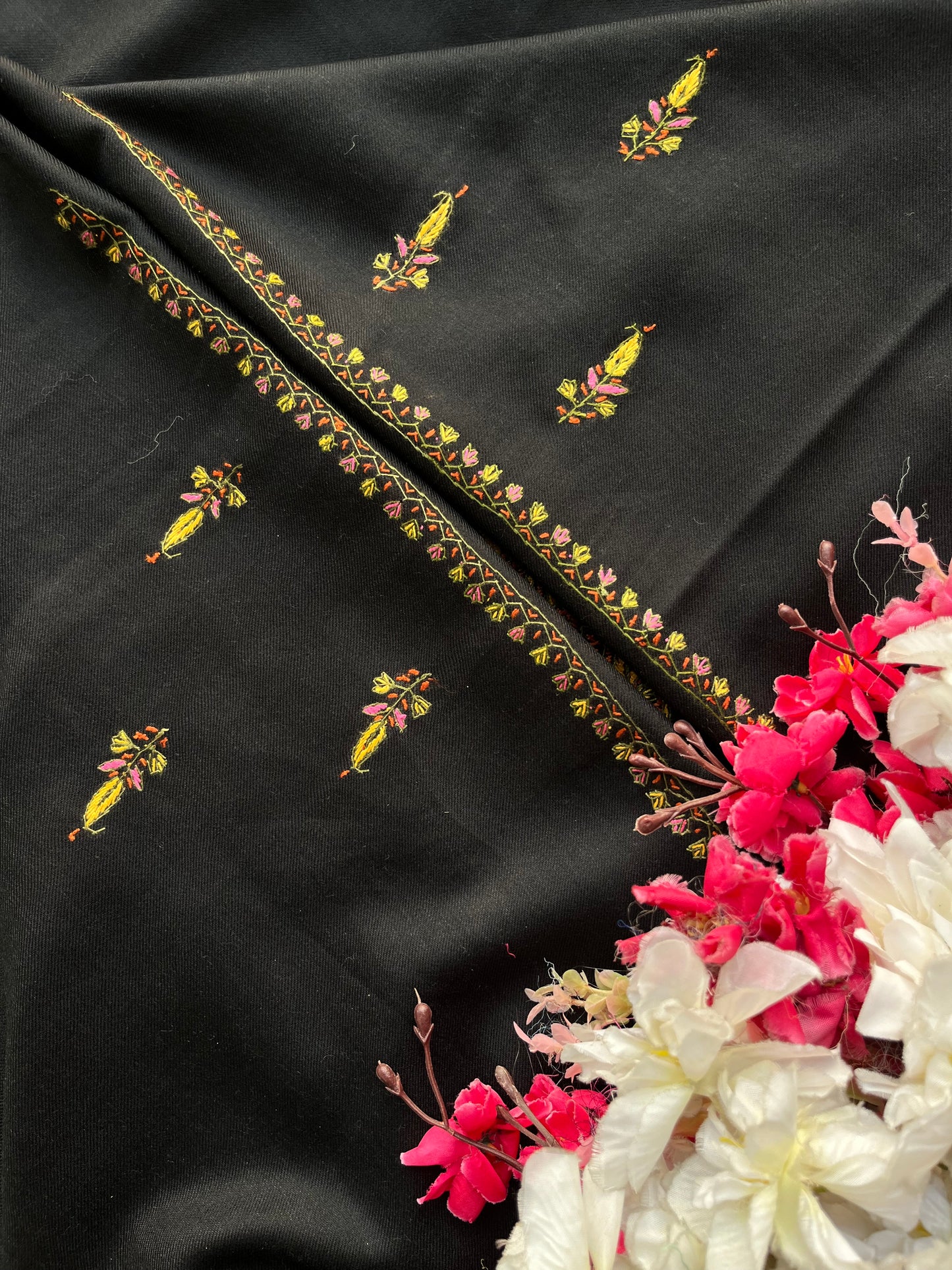 Black Fine Wool Sozni Embroidered 3pc Suit Stole