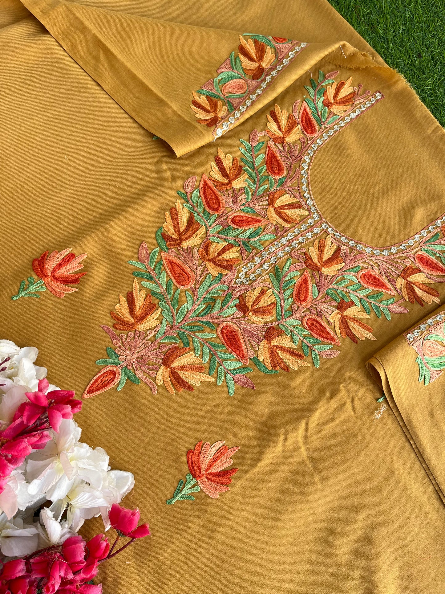 Brown Pure Wool Aari Embroidered 3pc Suit Stole