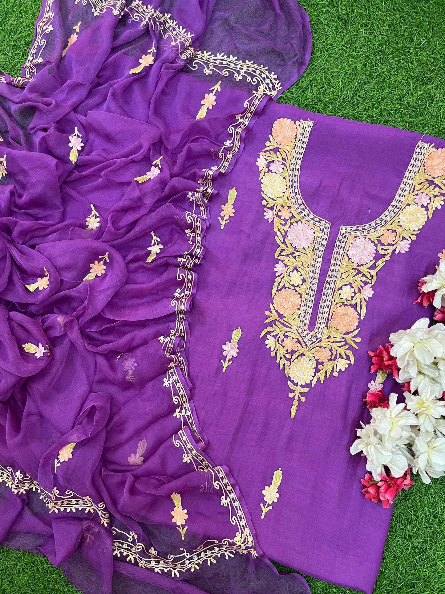 Lilac Muslin Cotton Jaal Sleeves Kashmiri 3pc Suit