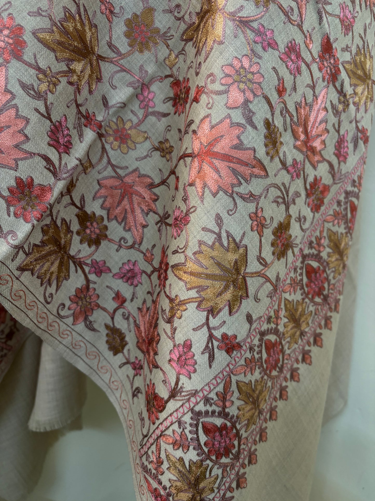 Beige Chinaar Jaal Kashmiri Semi Pashmina Stole
