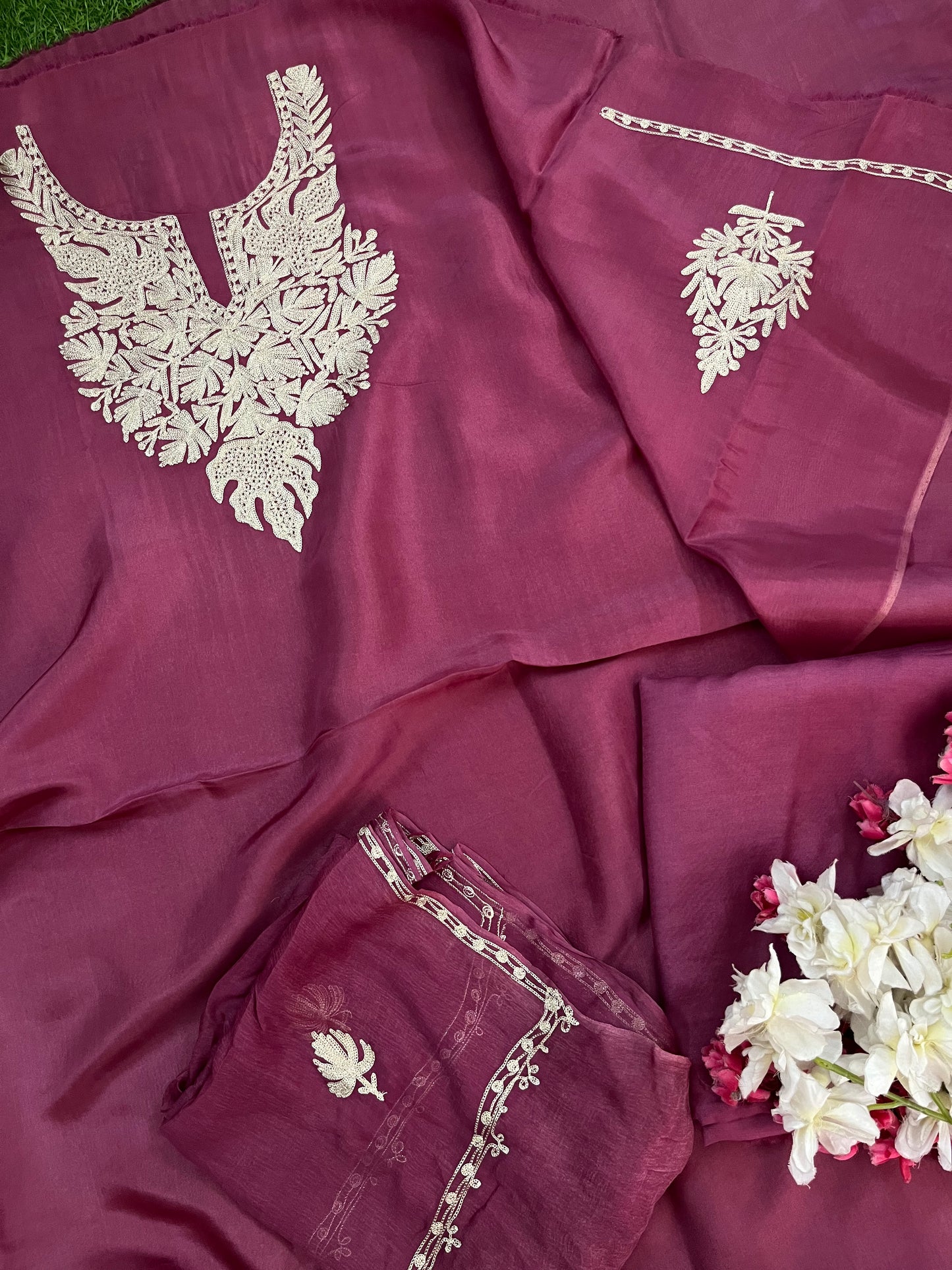 Sanam’ Onion Pink Silk Tilla Kashmiri Suit